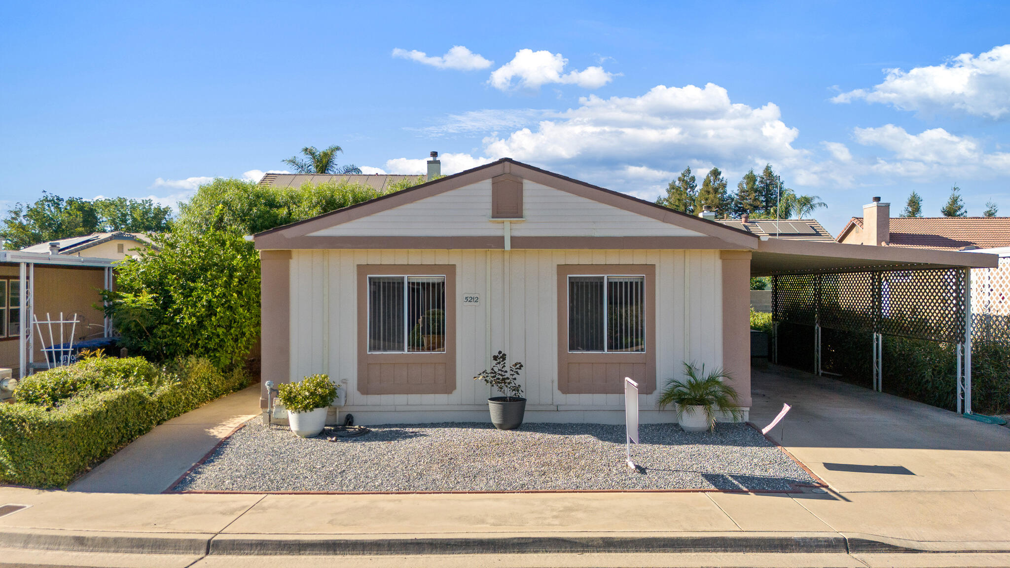 5212 W La Vida Ave ##9, Visalia, CA 93277