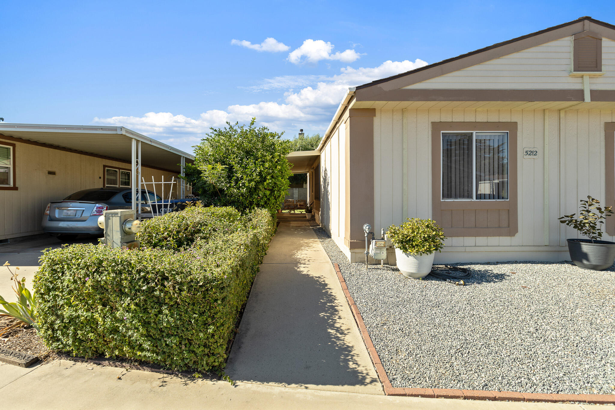5212 W La Vida Ave ##9, Visalia, CA 93277