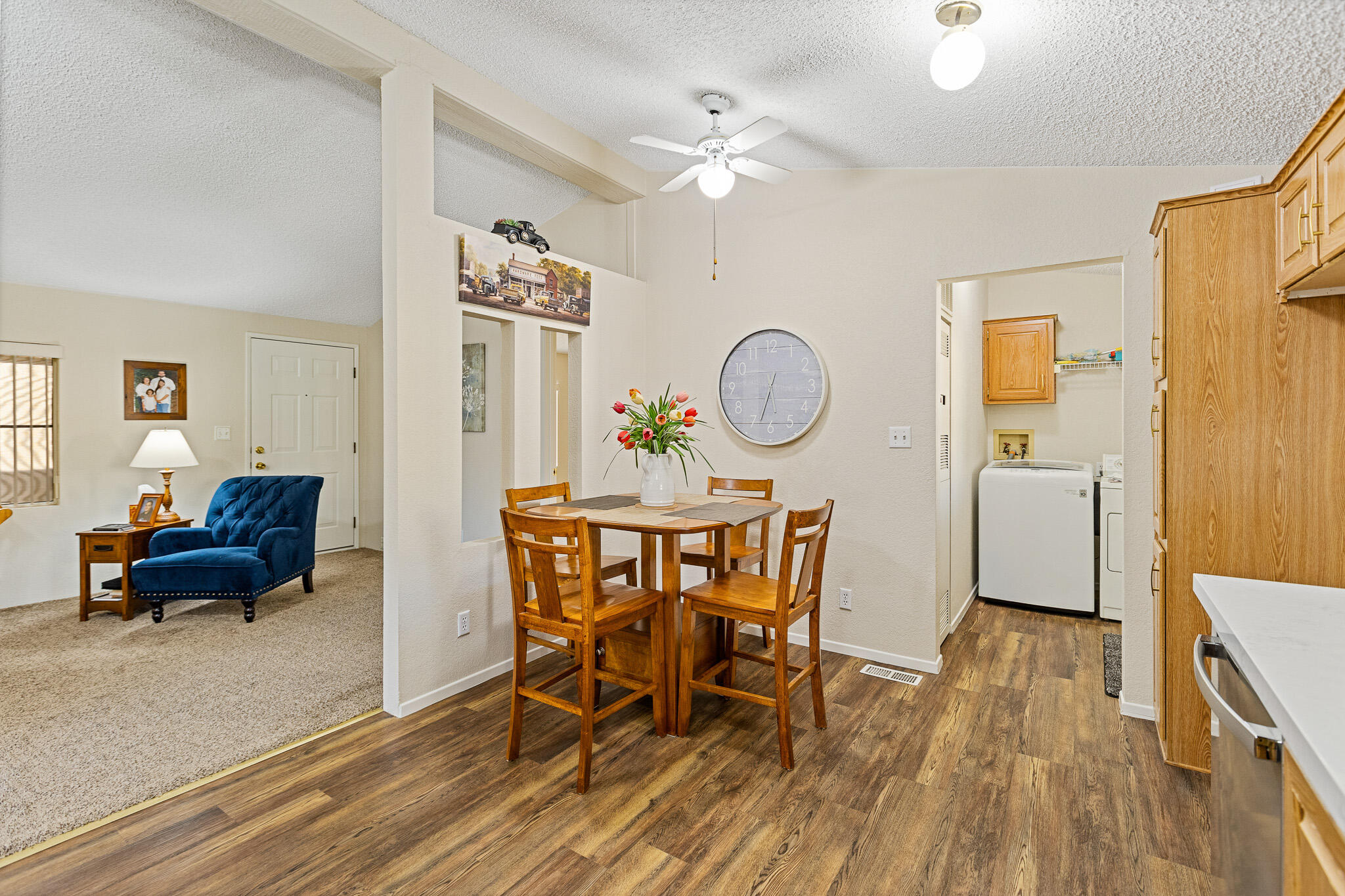 5212 W La Vida Ave ##9, Visalia, CA 93277
