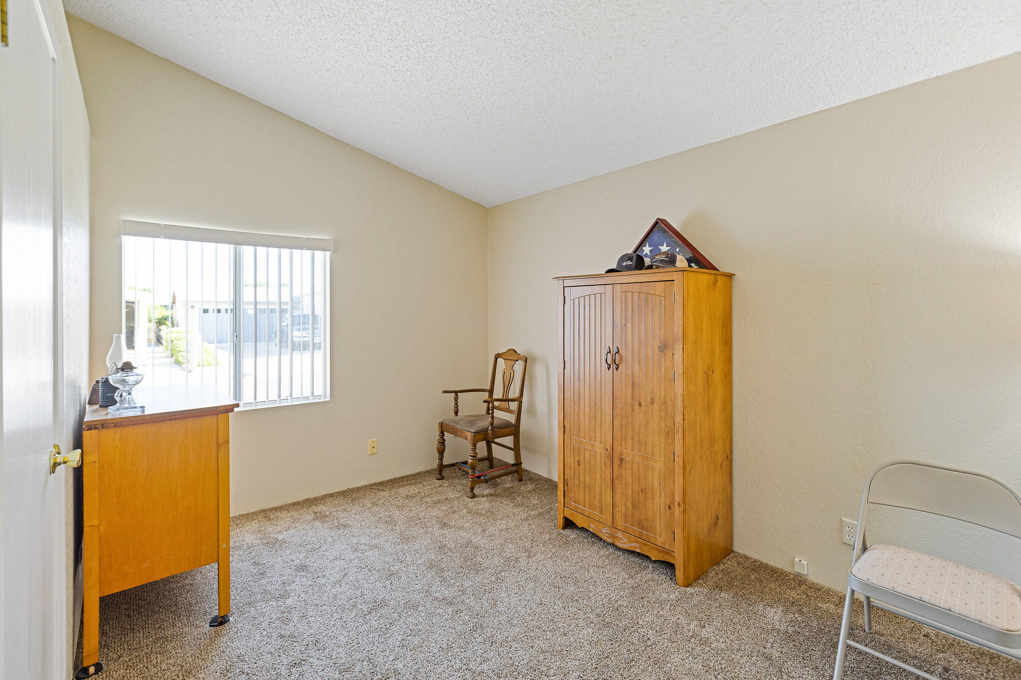 5212 W La Vida Ave ##9, Visalia, CA 93277