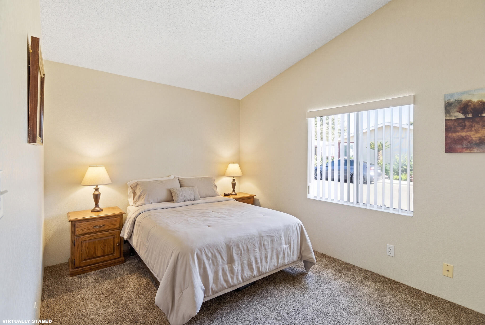 5212 W La Vida Ave ##9, Visalia, CA 93277