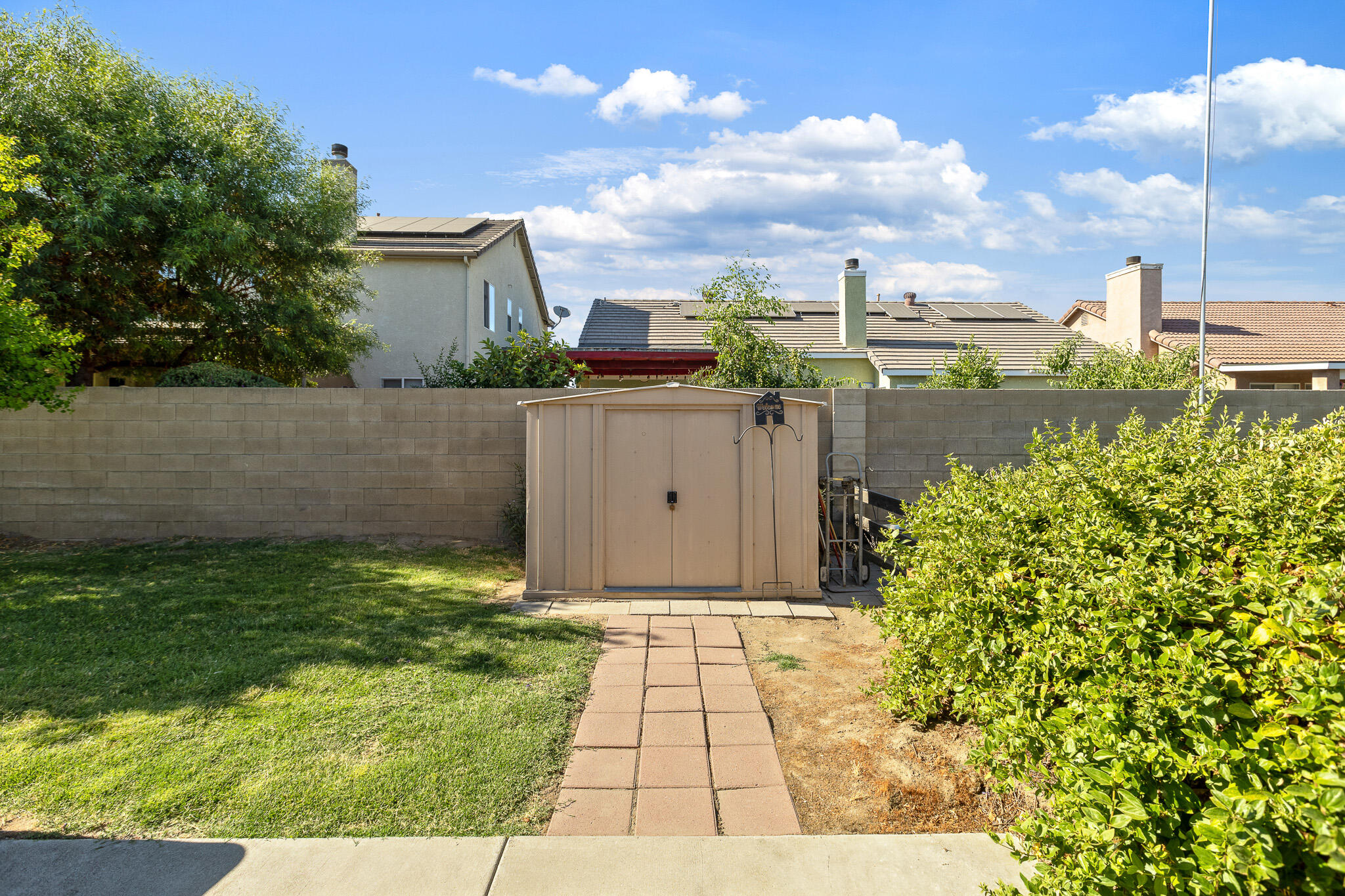 5212 W La Vida Ave ##9, Visalia, CA 93277
