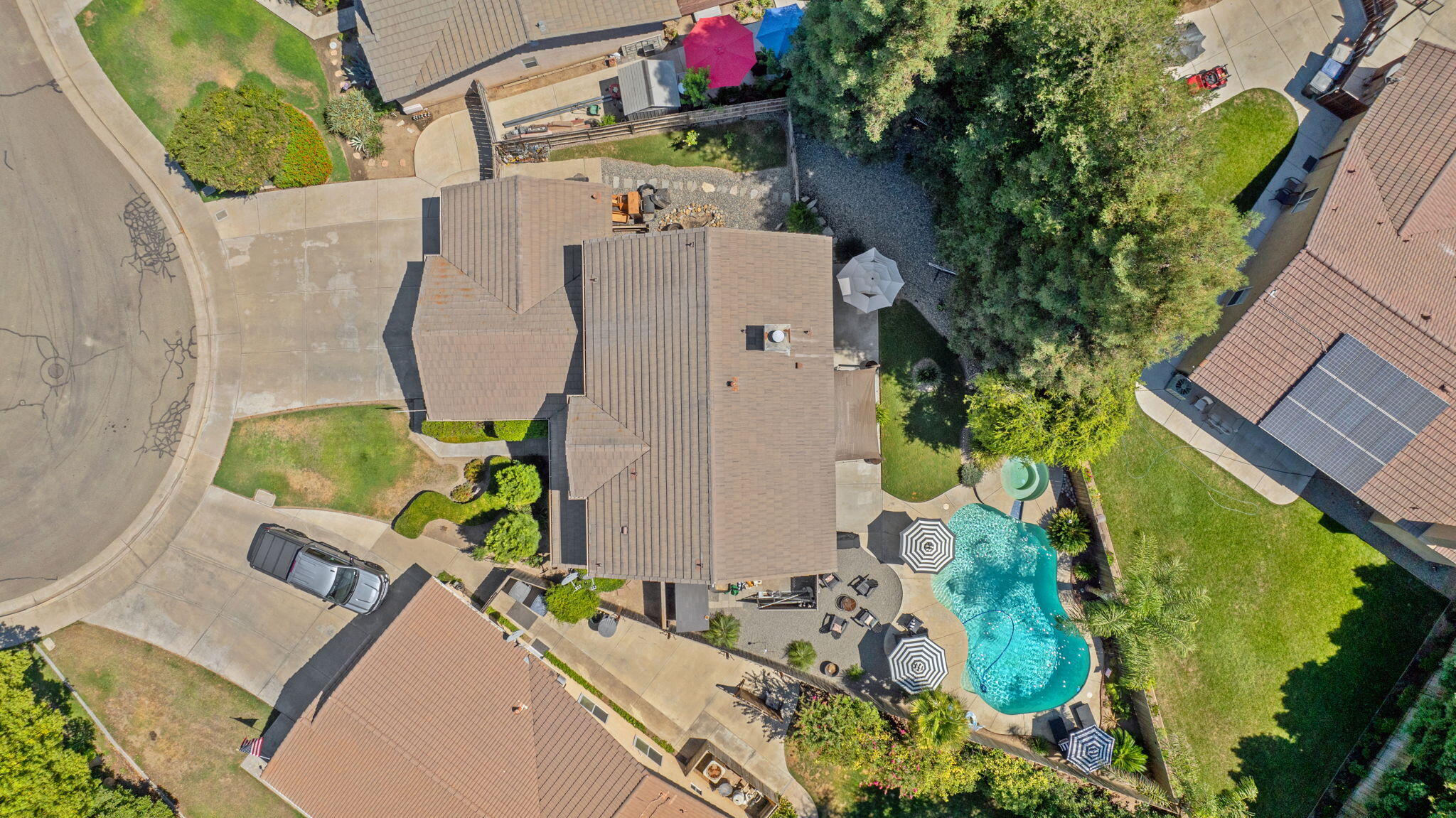 3136 S Peppertree Ct, Visalia, CA 93277