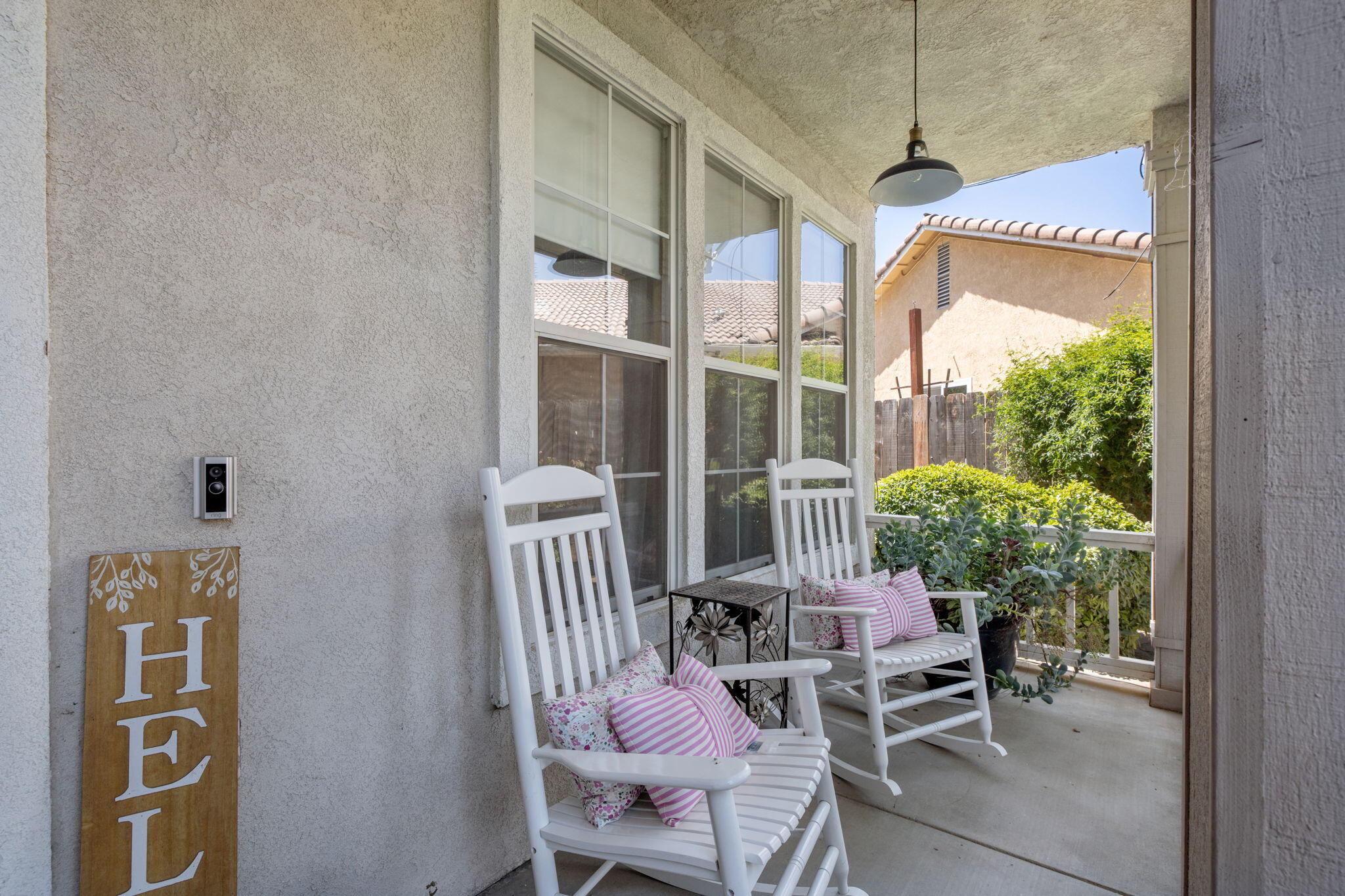 3136 S Peppertree Ct, Visalia, CA 93277