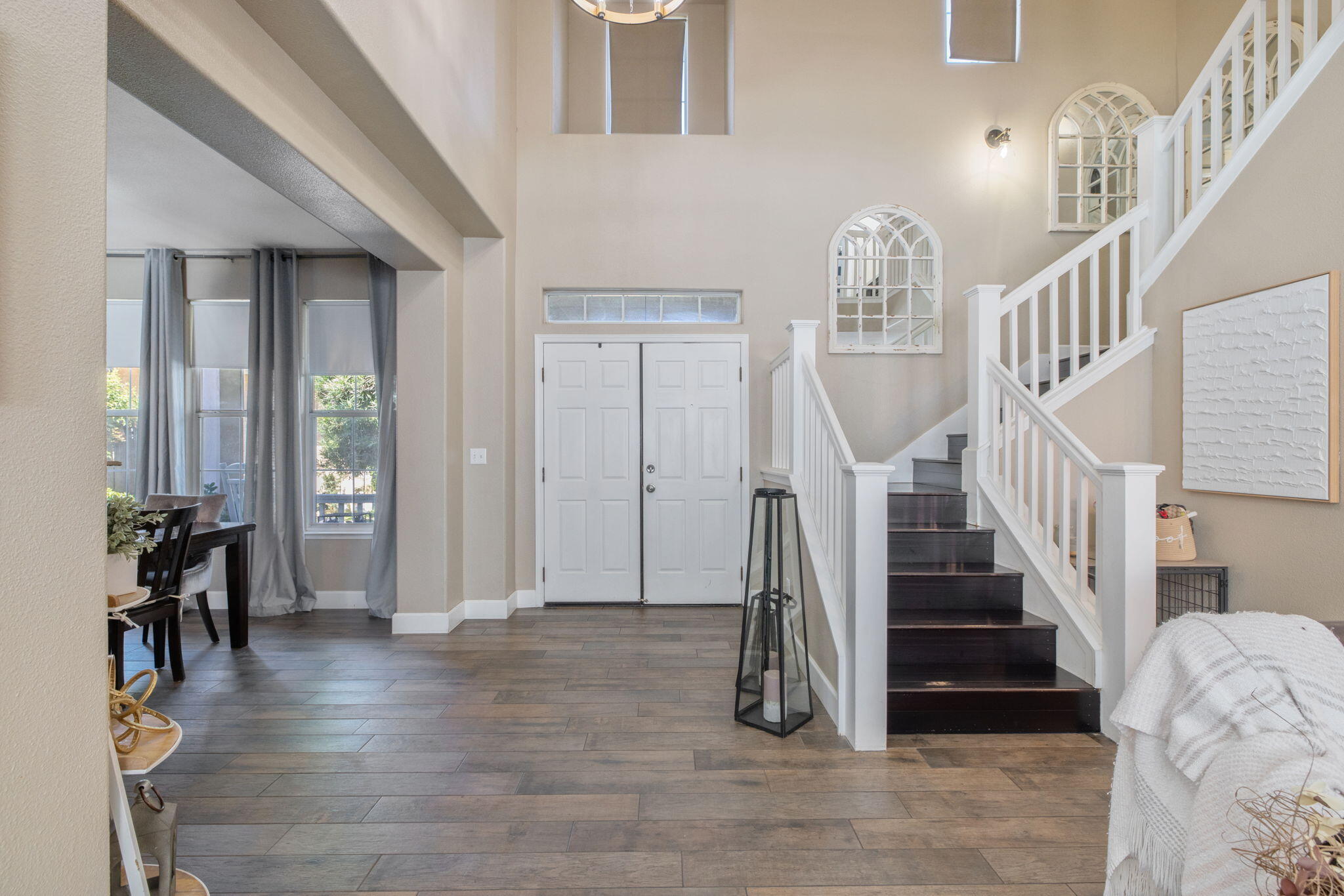 3136 S Peppertree Ct, Visalia, CA 93277