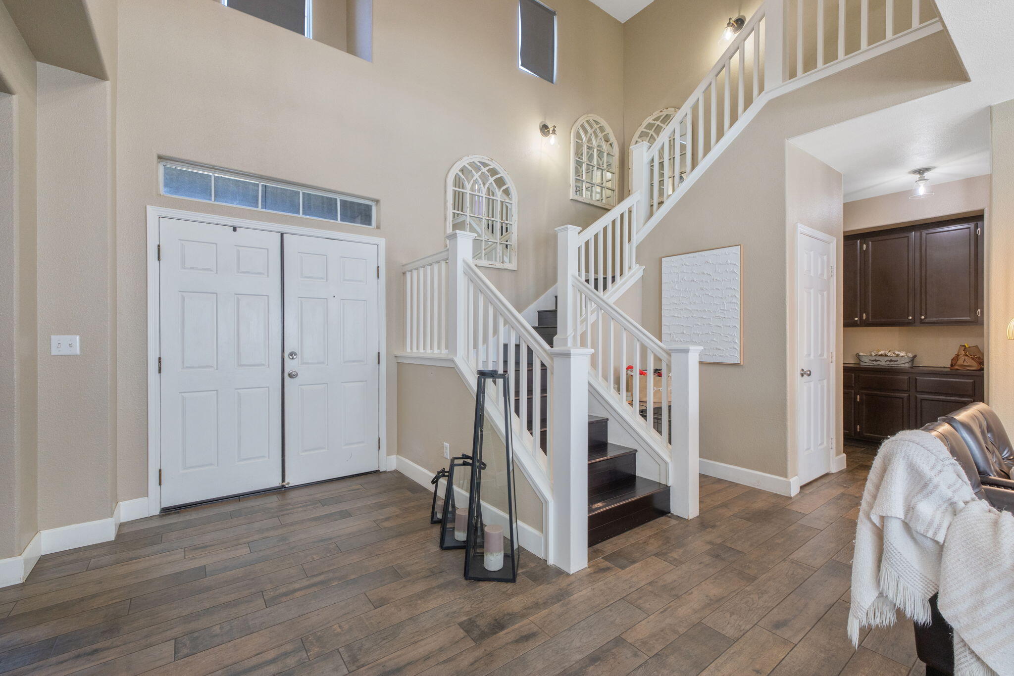 3136 S Peppertree Ct, Visalia, CA 93277