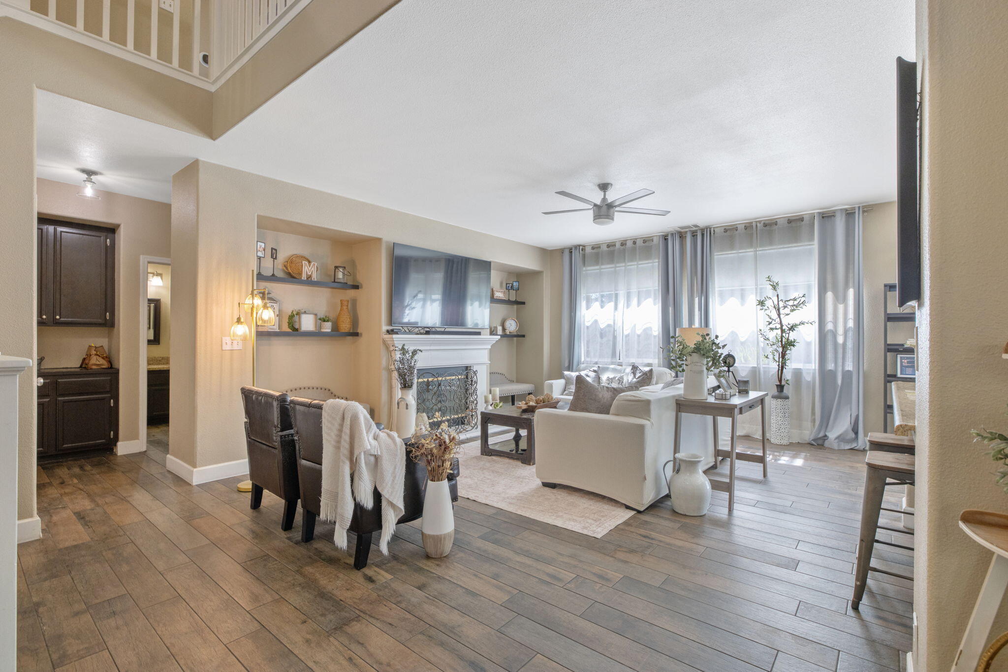 3136 S Peppertree Ct, Visalia, CA 93277