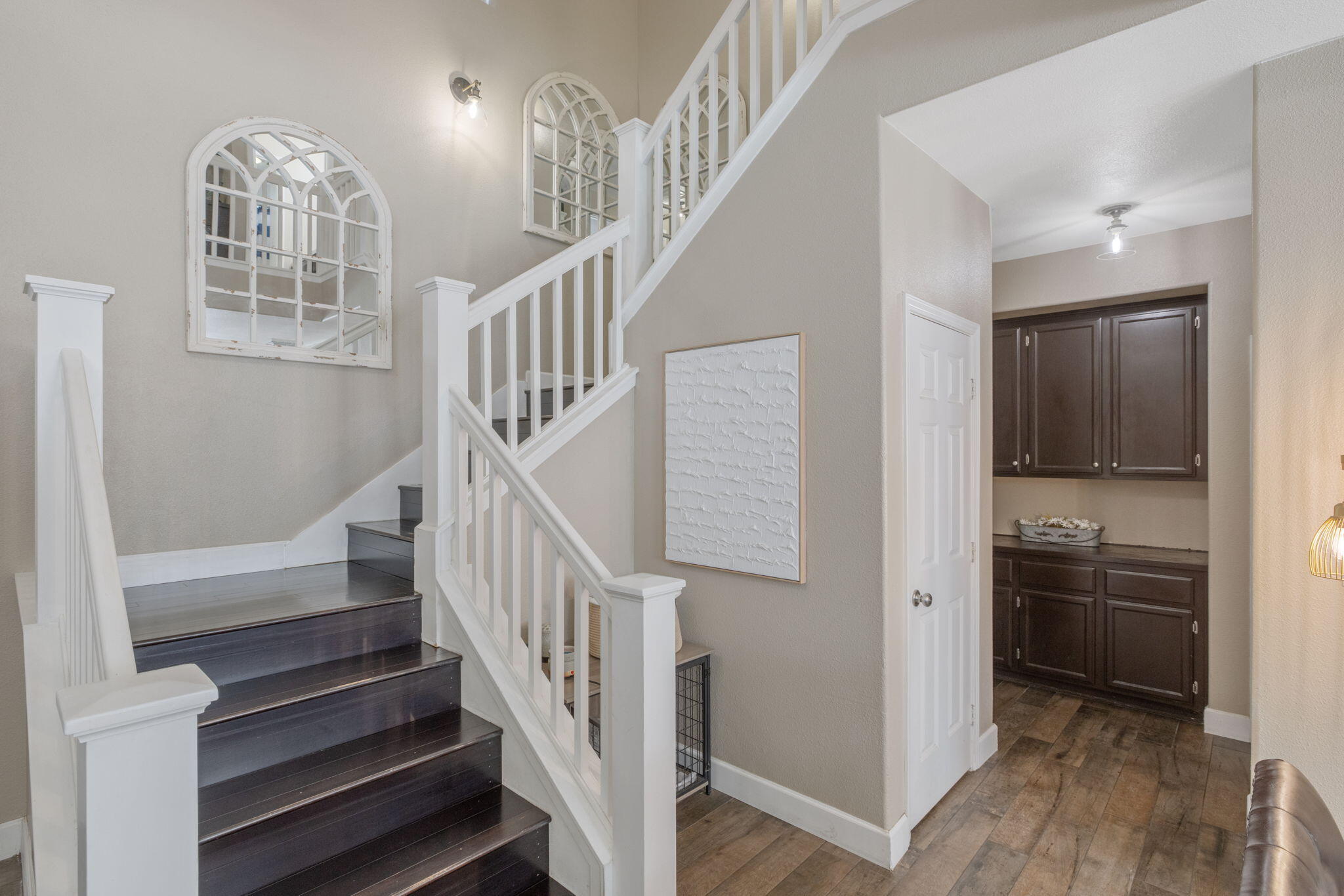 3136 S Peppertree Ct, Visalia, CA 93277