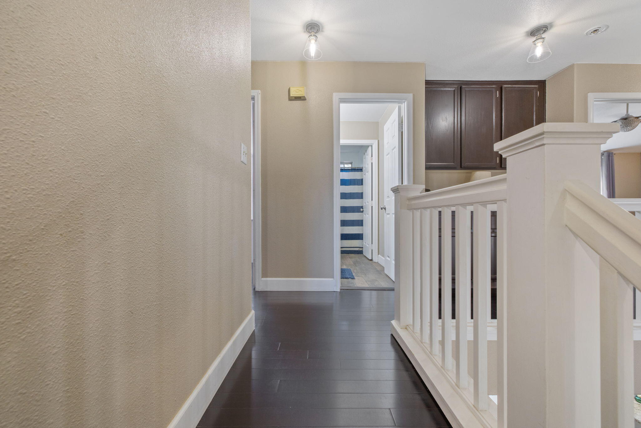 3136 S Peppertree Ct, Visalia, CA 93277