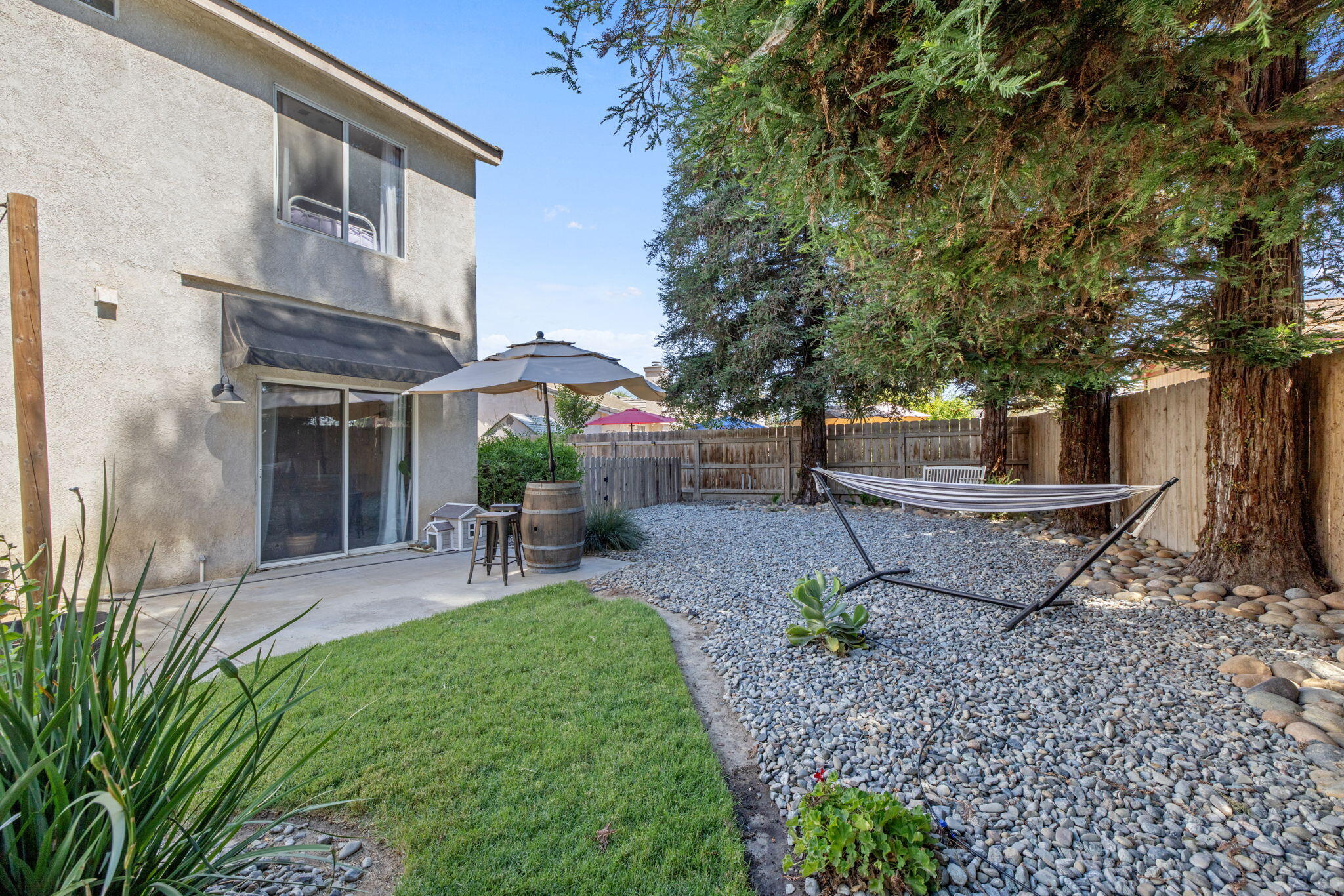 3136 S Peppertree Ct, Visalia, CA 93277