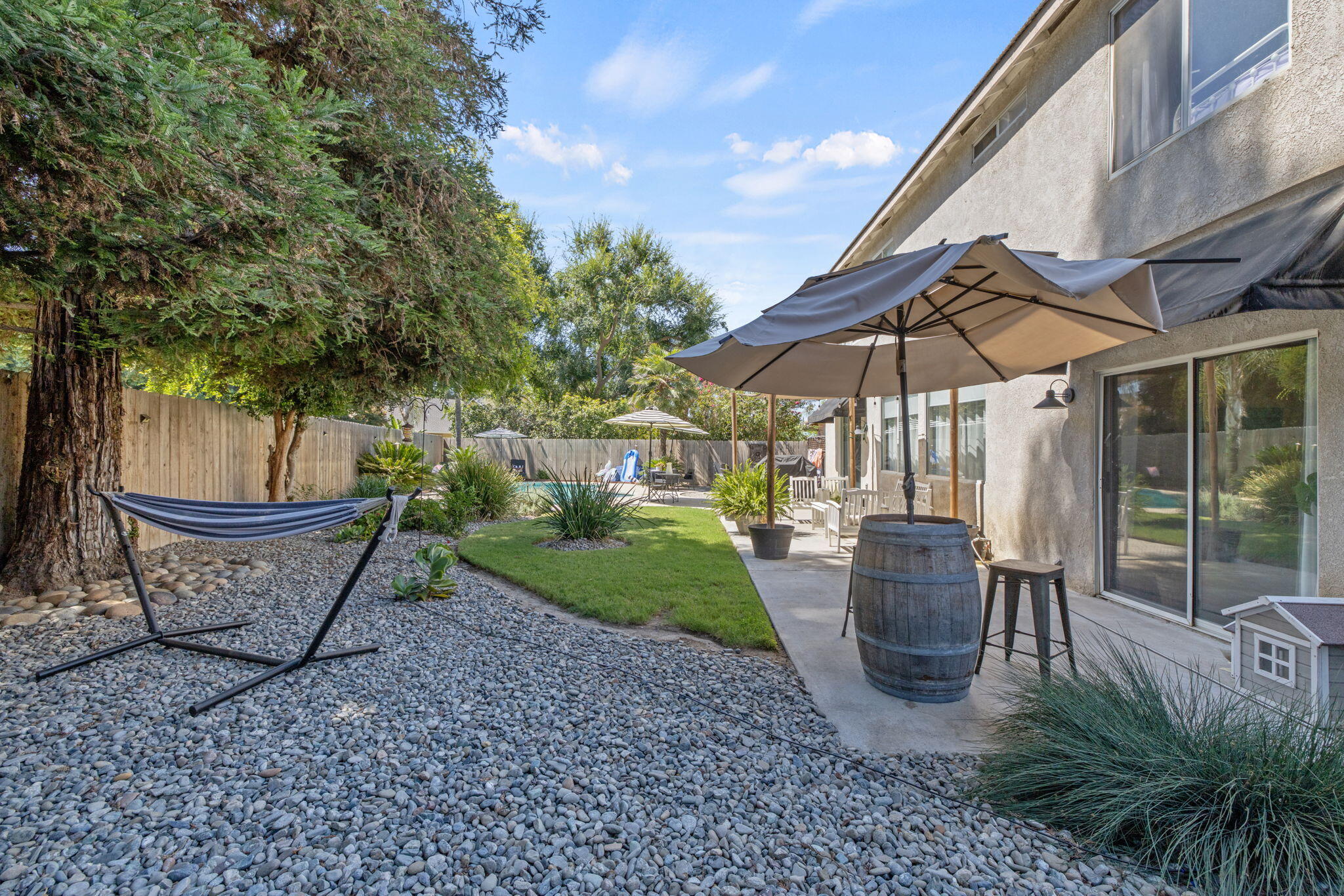 3136 S Peppertree Ct, Visalia, CA 93277