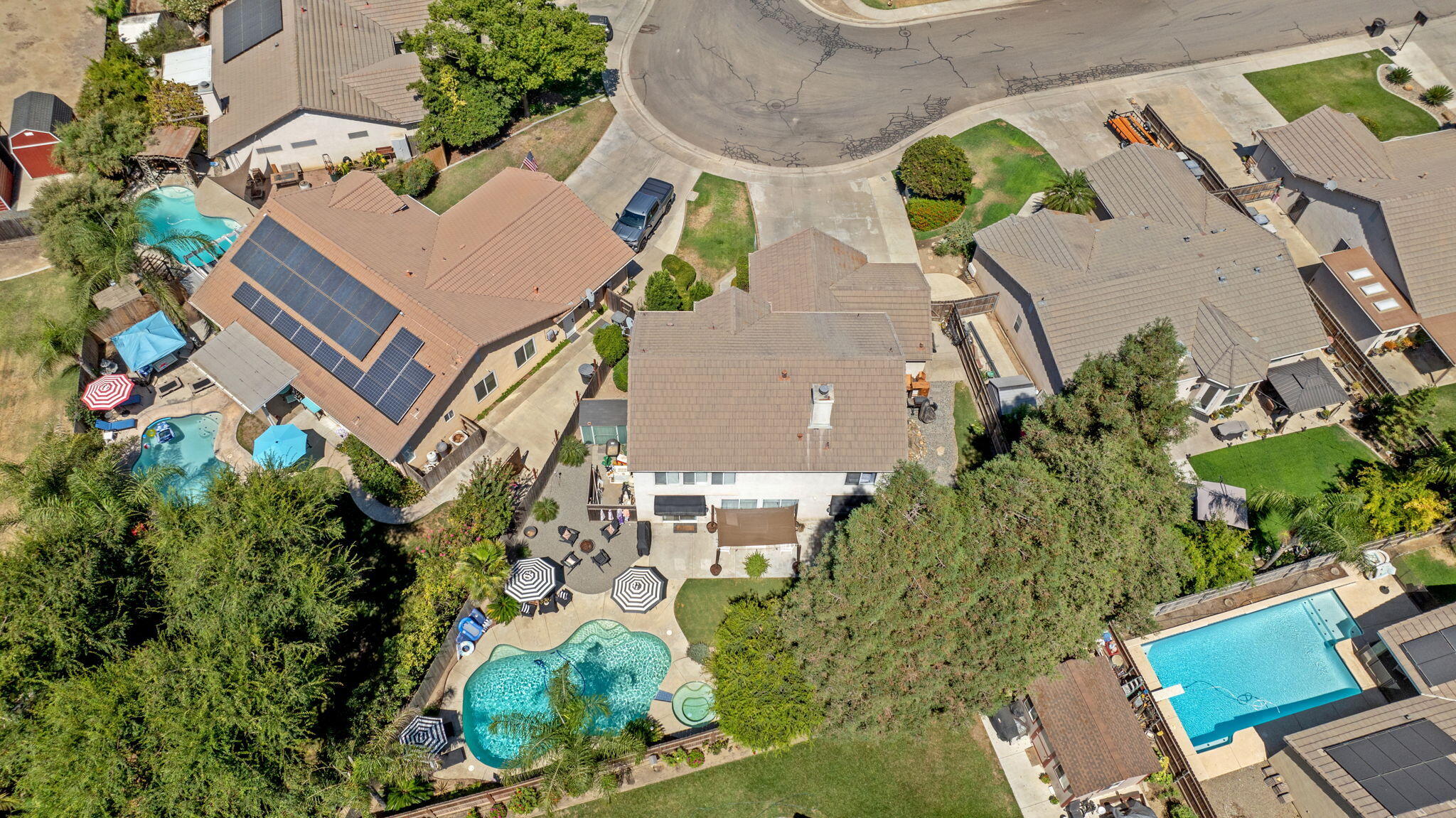 3136 S Peppertree Ct, Visalia, CA 93277