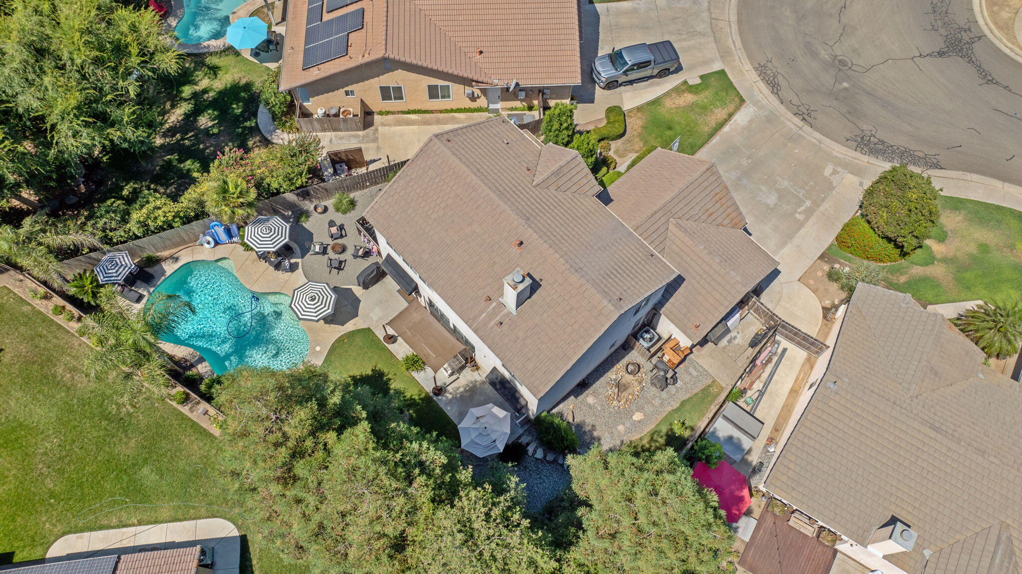3136 S Peppertree Ct, Visalia, CA 93277