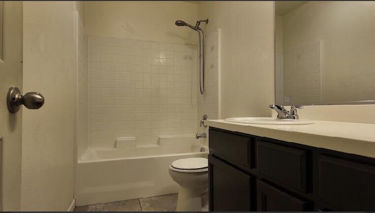 549 S Elverta St, Visalia, CA 93292