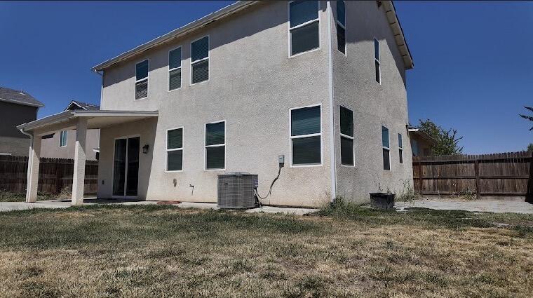 549 S Elverta St, Visalia, CA 93292