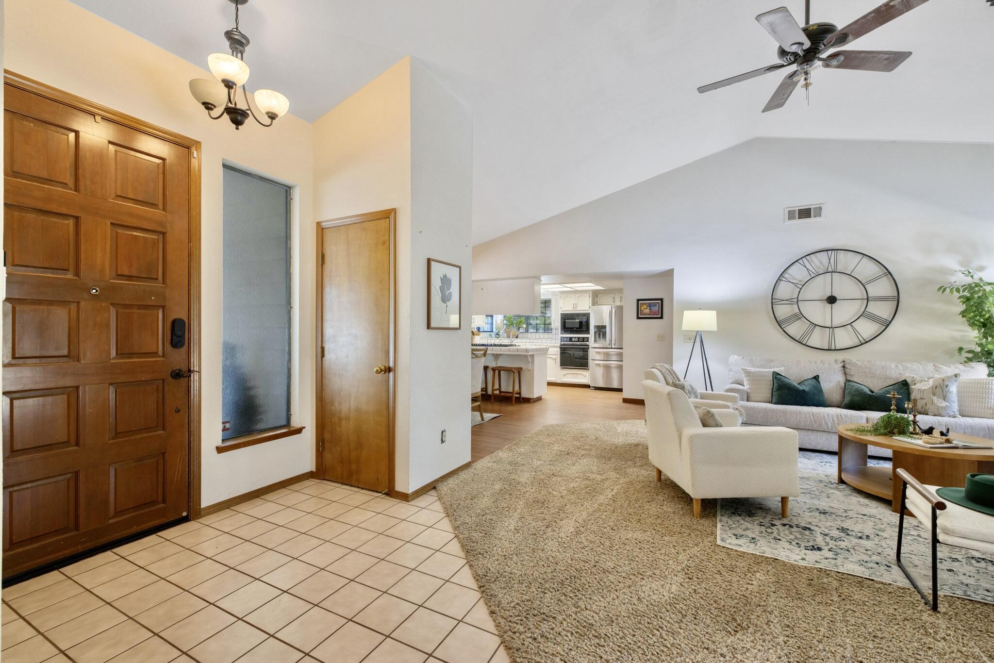 1920 E Paradise Ave, Visalia, CA 93292