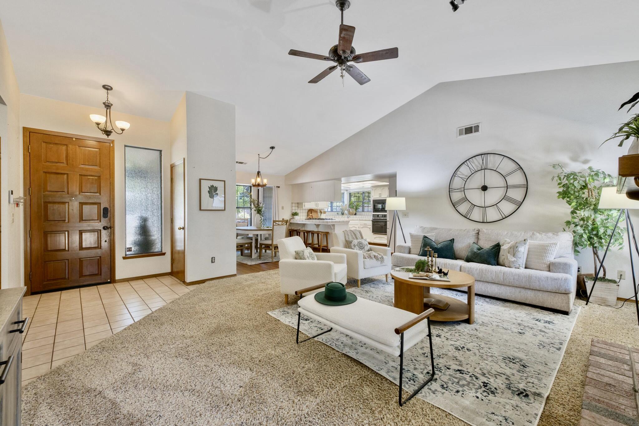 1920 E Paradise Ave, Visalia, CA 93292