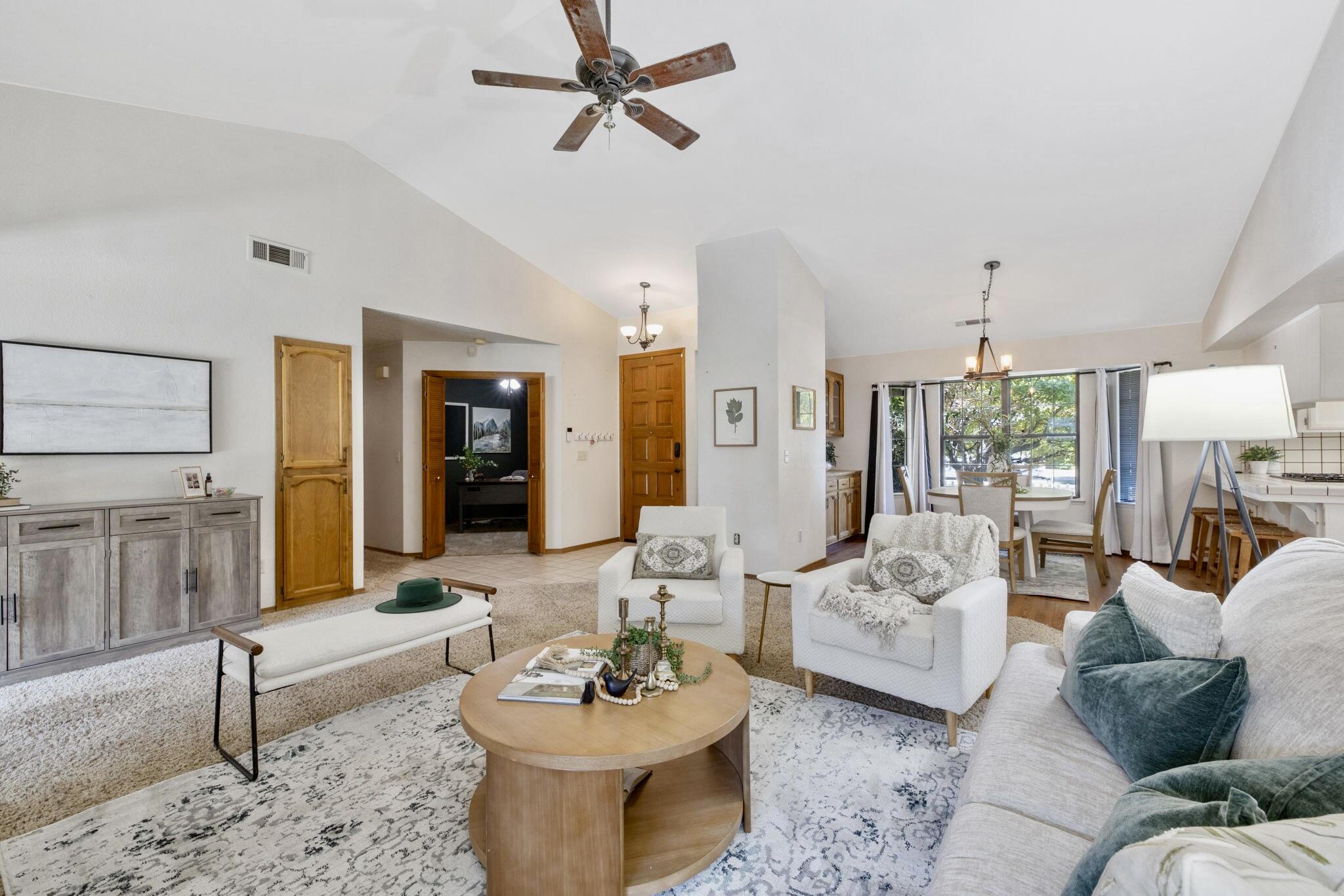 1920 E Paradise Ave, Visalia, CA 93292