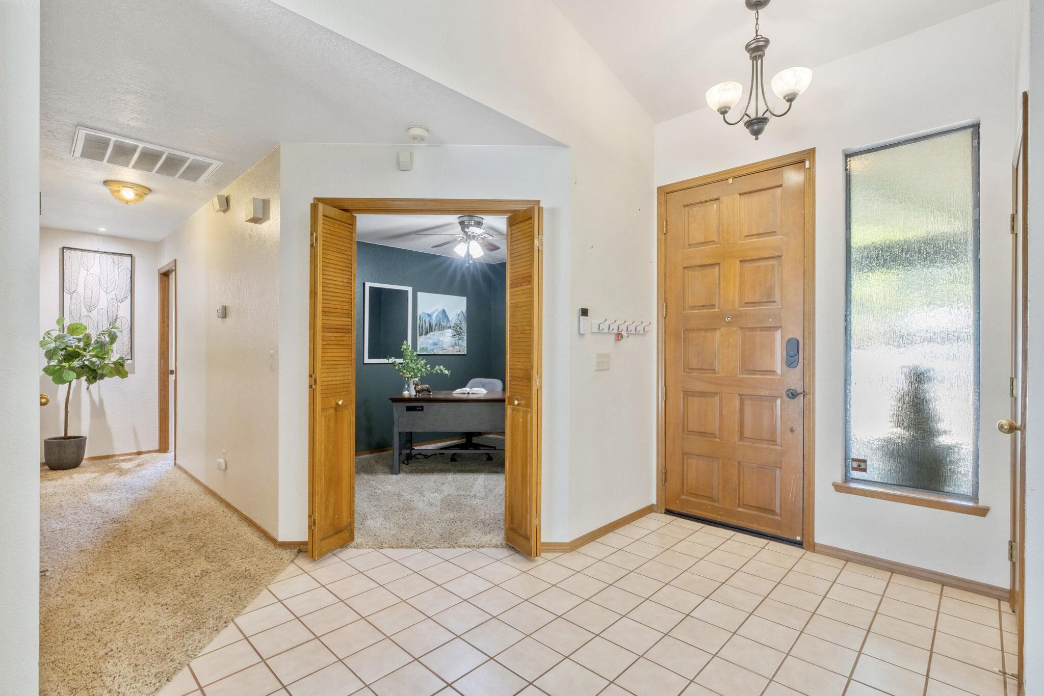 1920 E Paradise Ave, Visalia, CA 93292