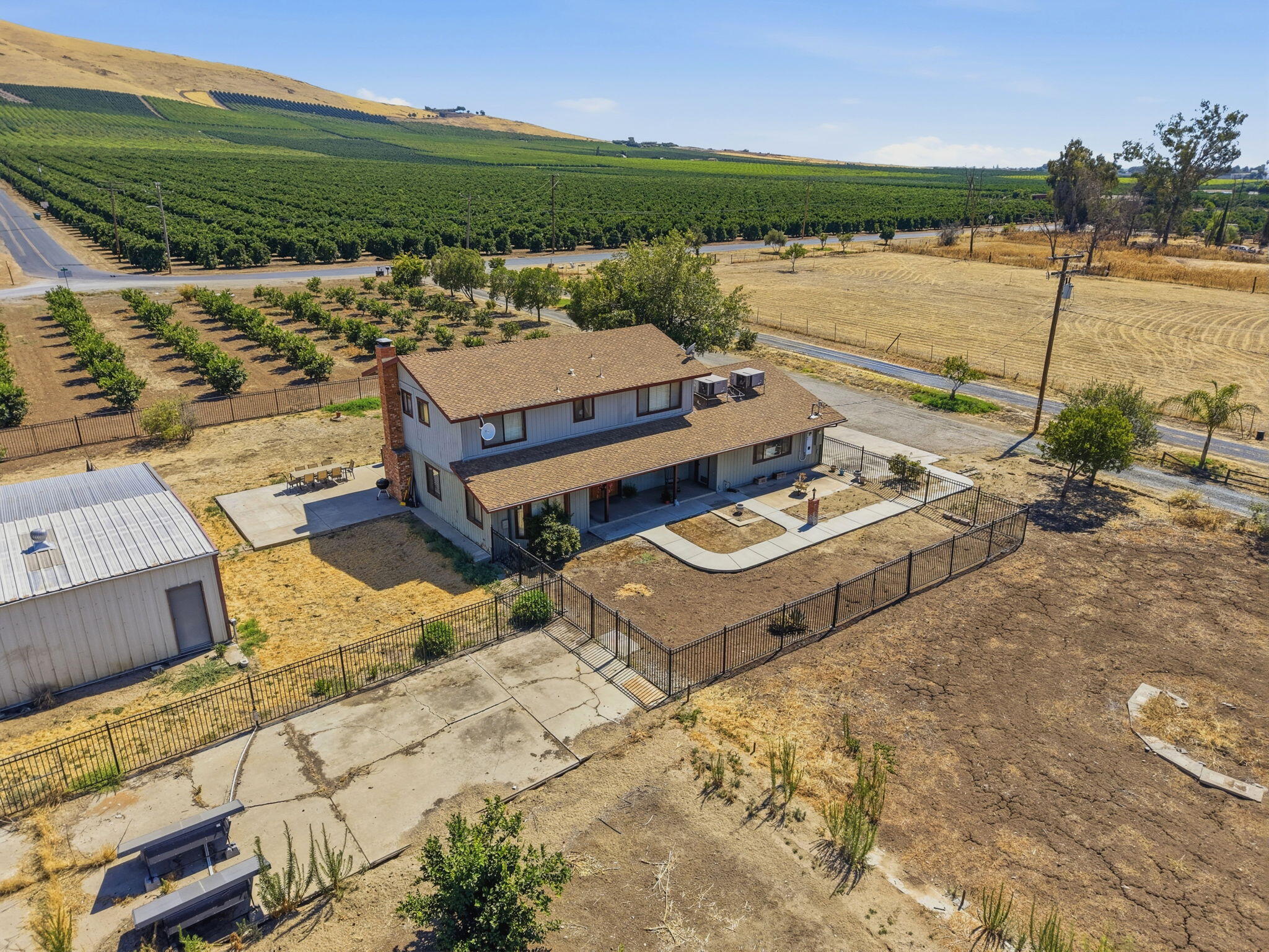 27186 Ave 140, Porterville, CA 93257
