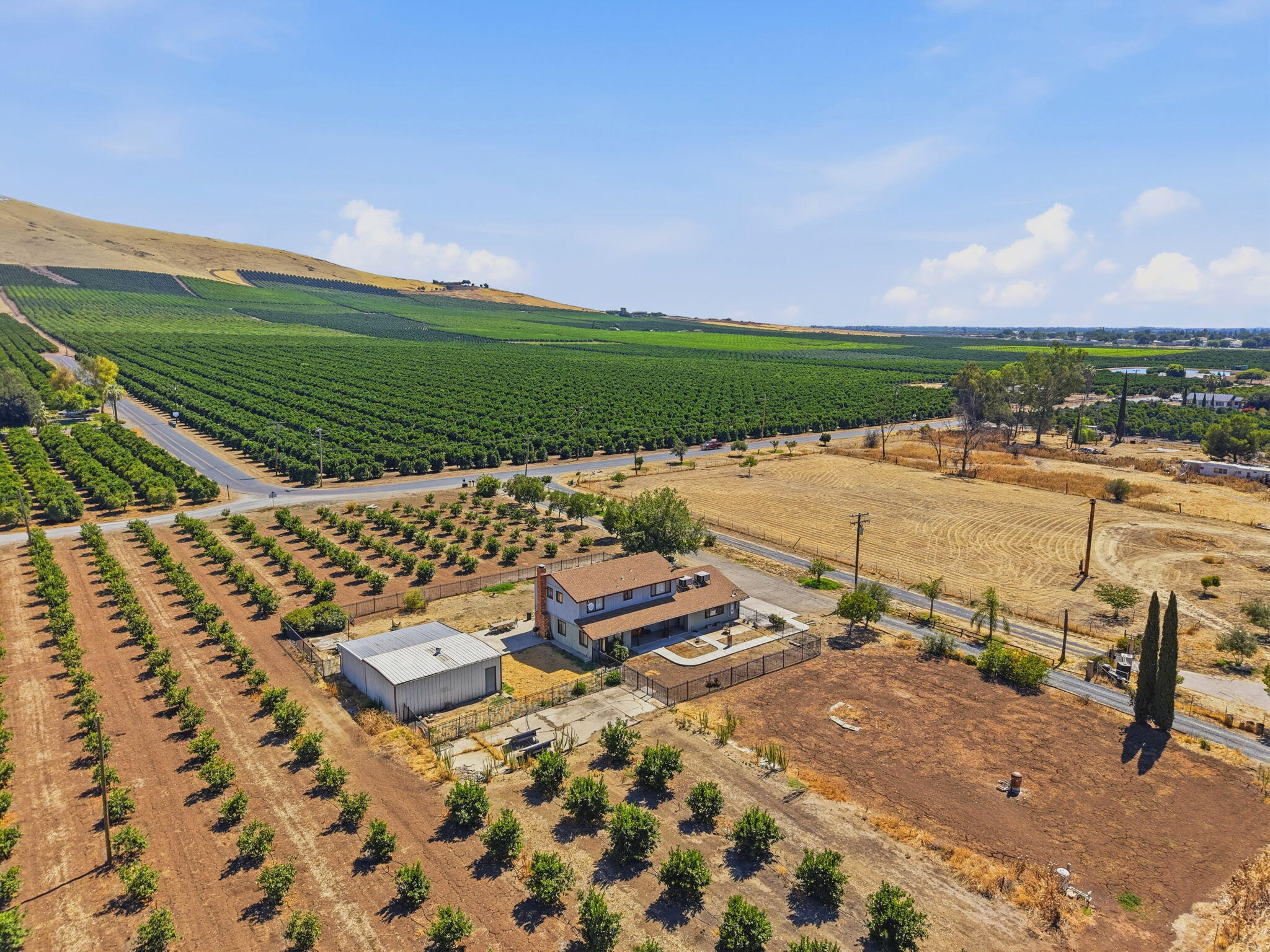 27186 Ave 140, Porterville, CA 93257