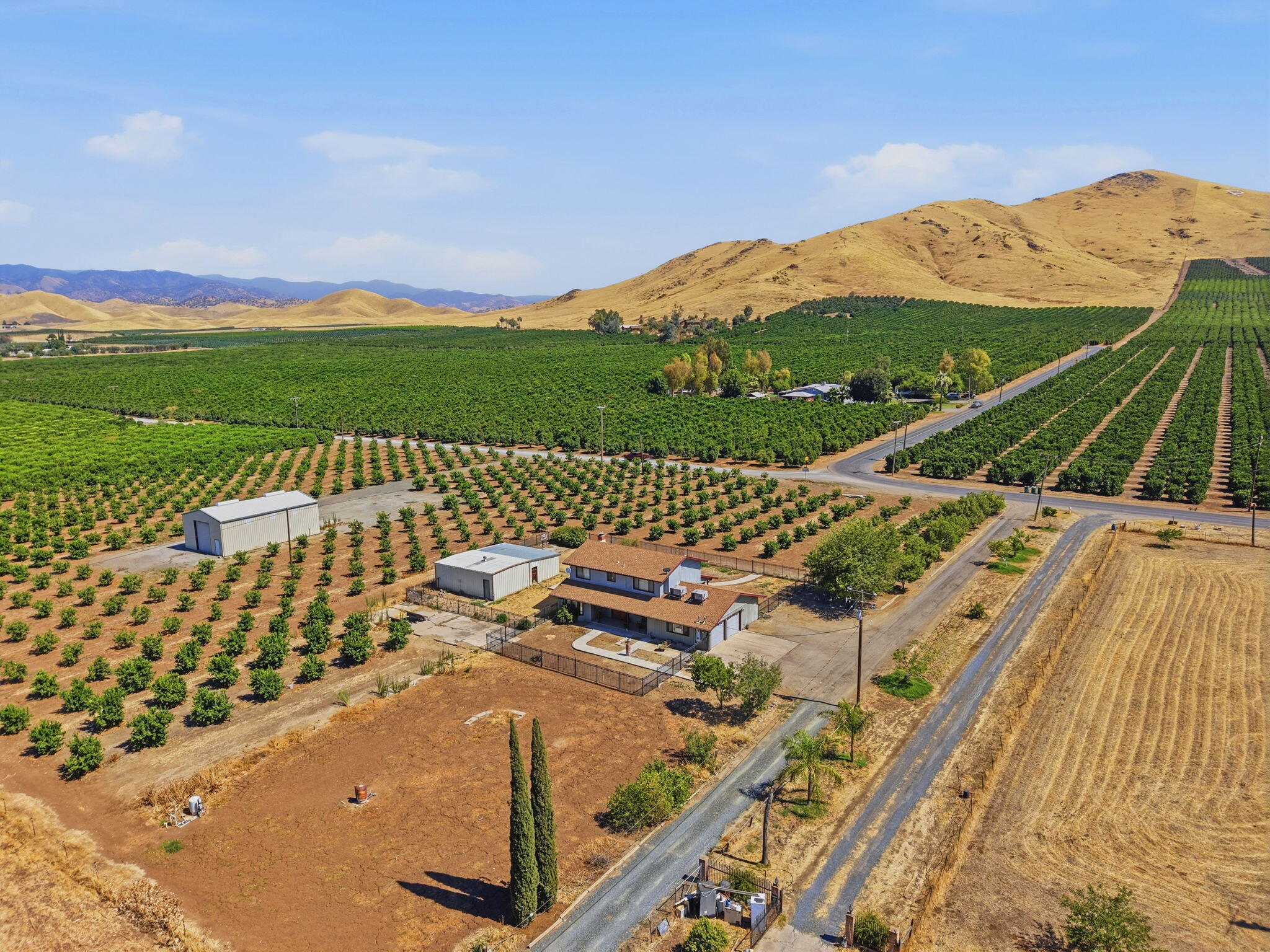 27186 Ave 140, Porterville, CA 93257