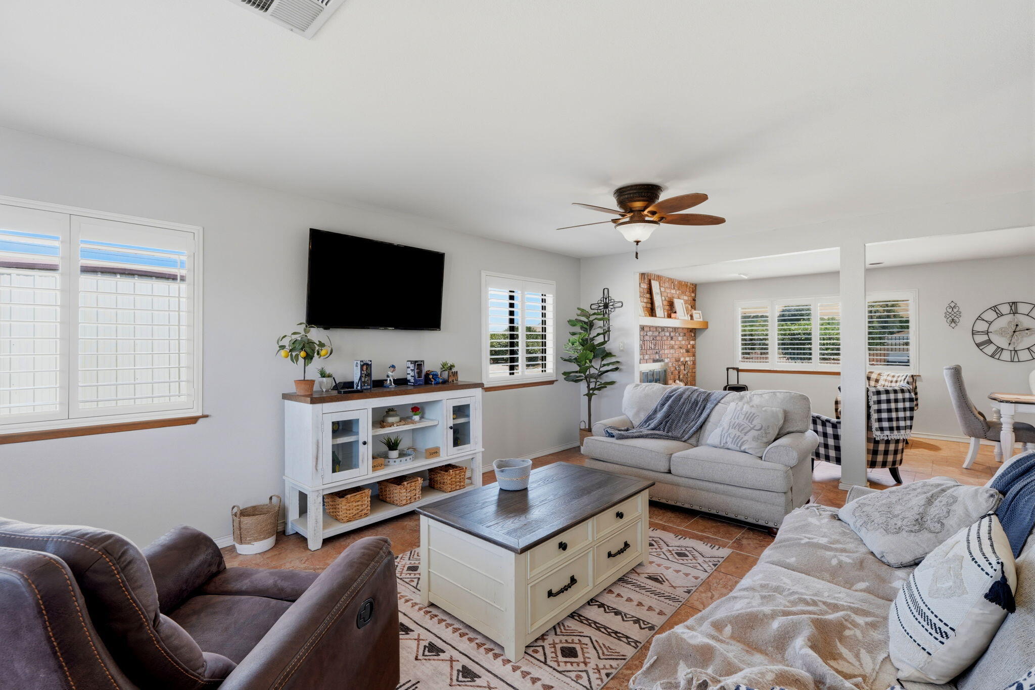 27186 Ave 140, Porterville, CA 93257