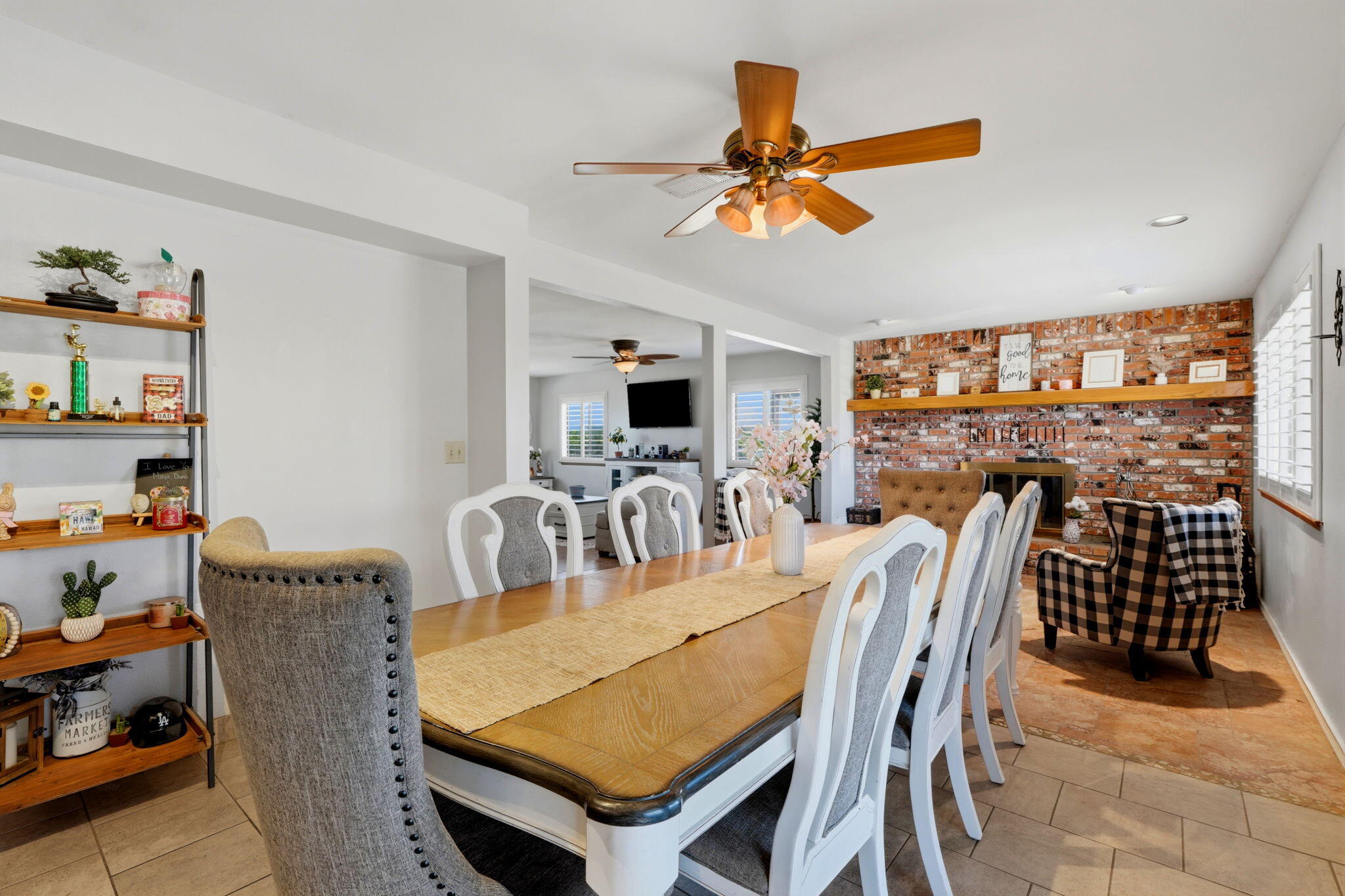 27186 Ave 140, Porterville, CA 93257