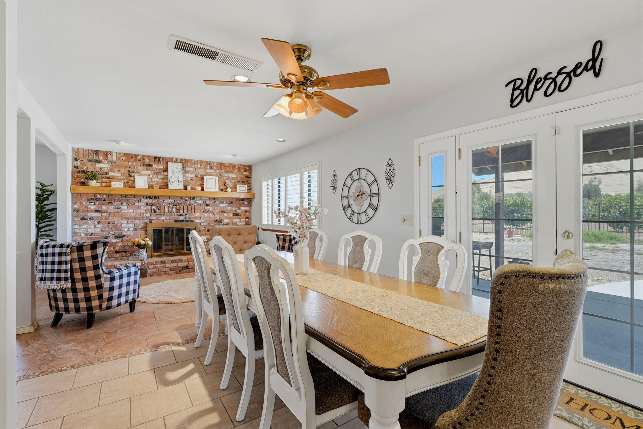 27186 Ave 140, Porterville, CA 93257