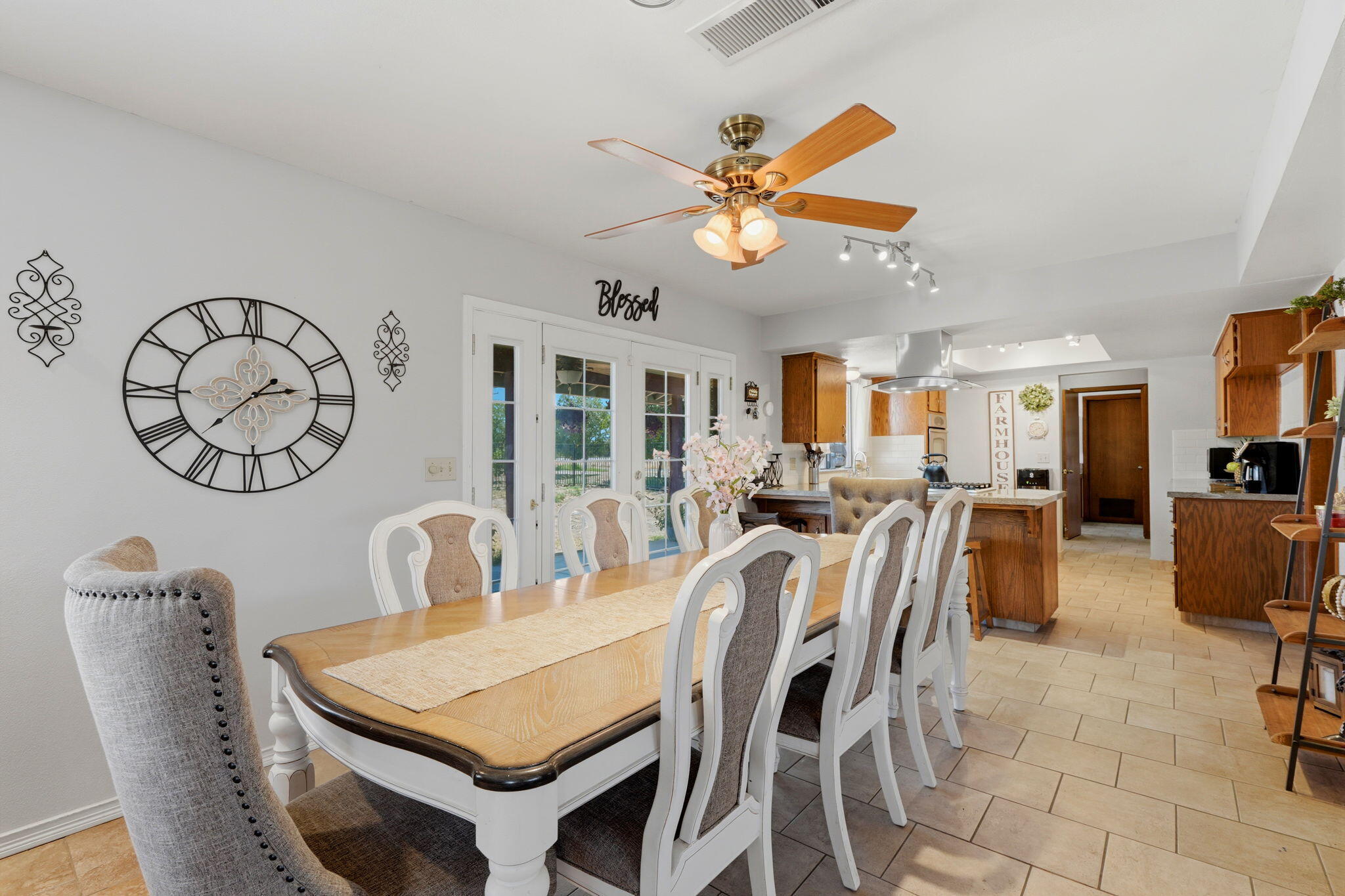 27186 Ave 140, Porterville, CA 93257