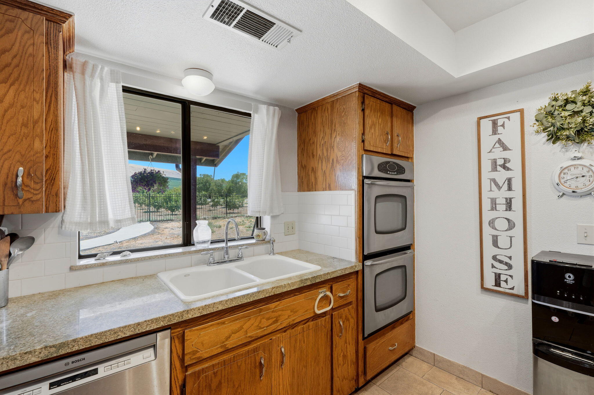 27186 Ave 140, Porterville, CA 93257