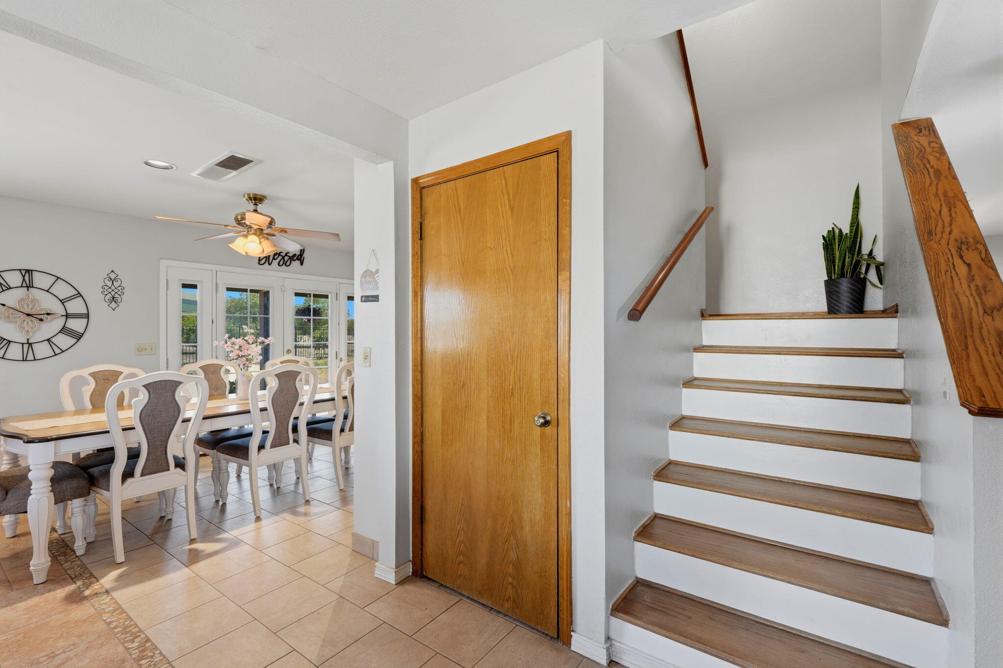 27186 Ave 140, Porterville, CA 93257