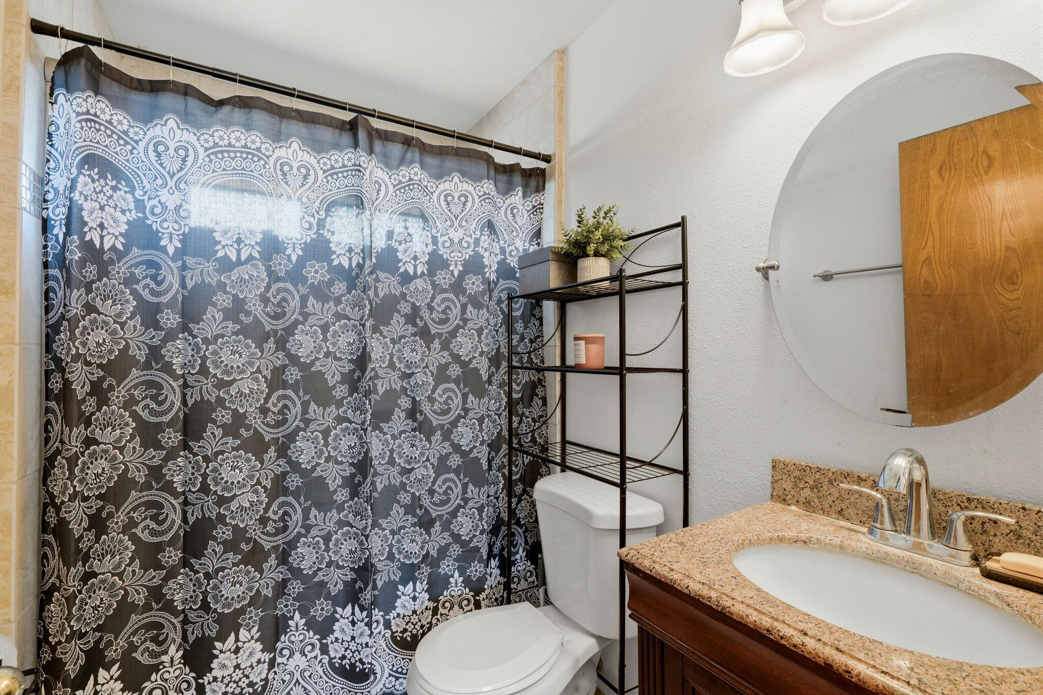 27186 Ave 140, Porterville, CA 93257