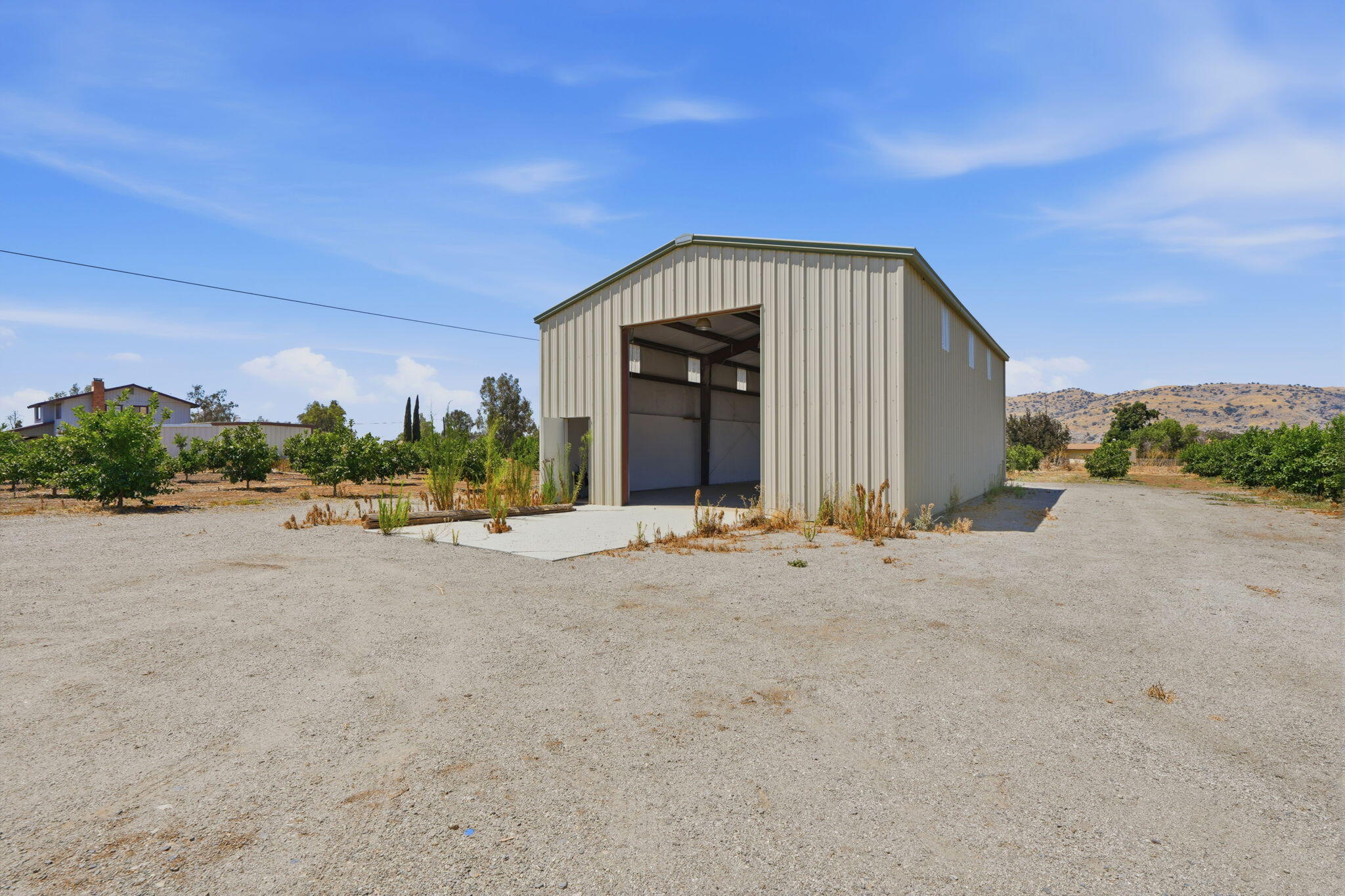 27186 Ave 140, Porterville, CA 93257