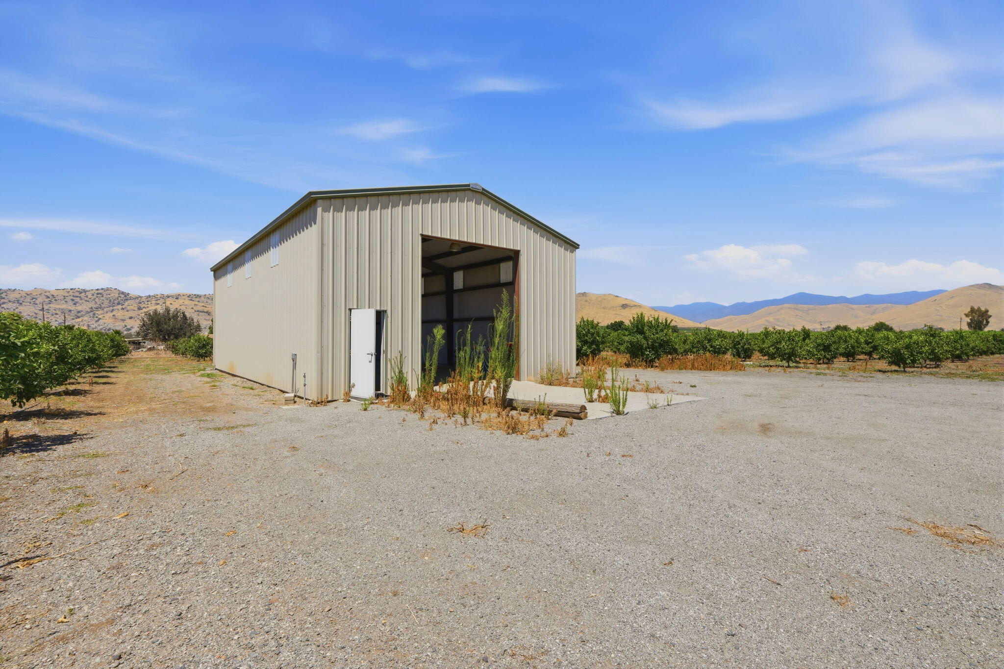 27186 Ave 140, Porterville, CA 93257