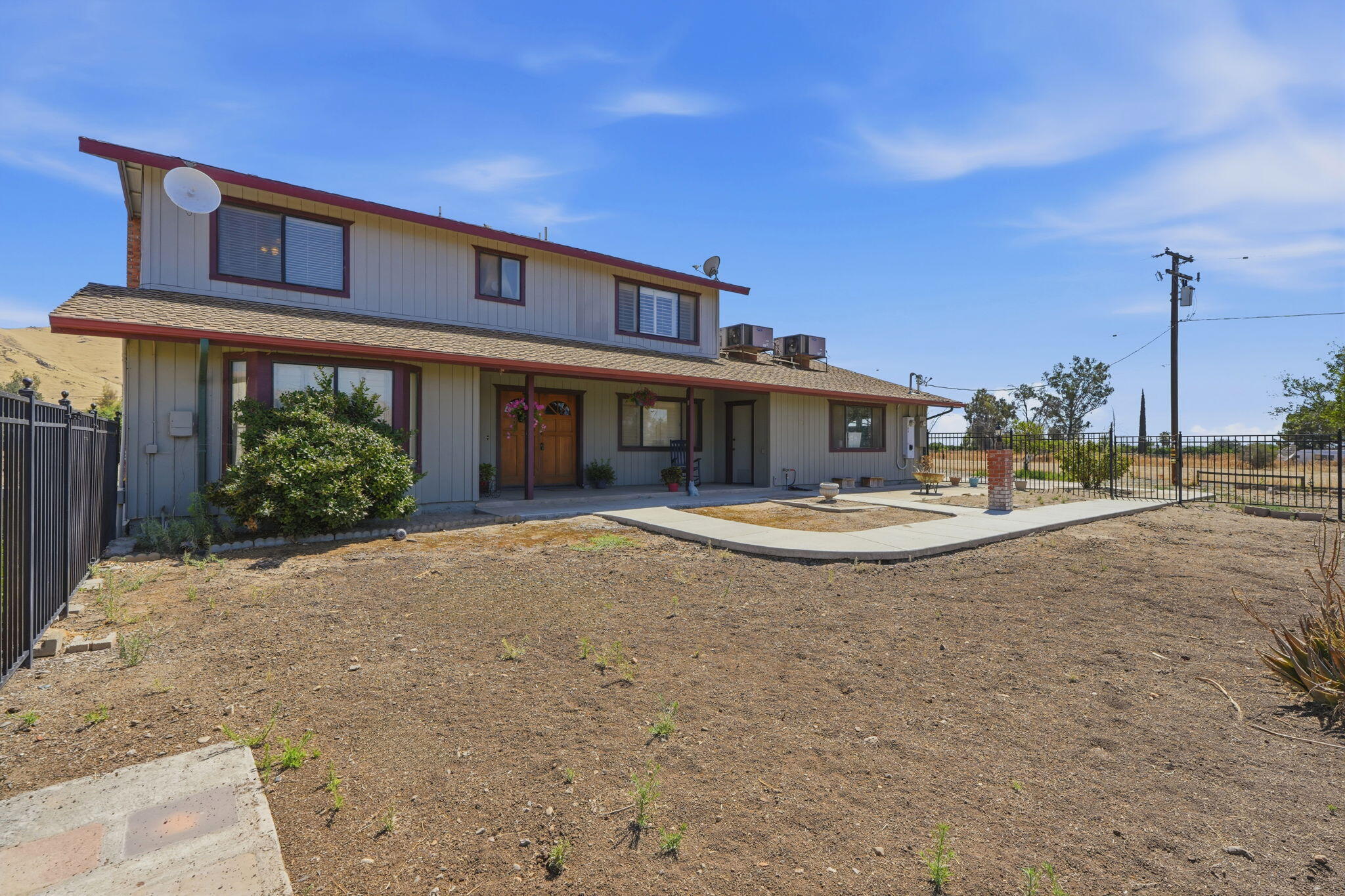 27186 Ave 140, Porterville, CA 93257