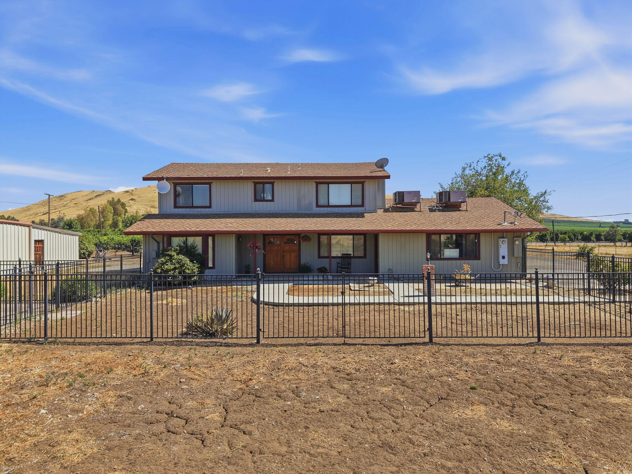 27186 Ave 140, Porterville, CA 93257