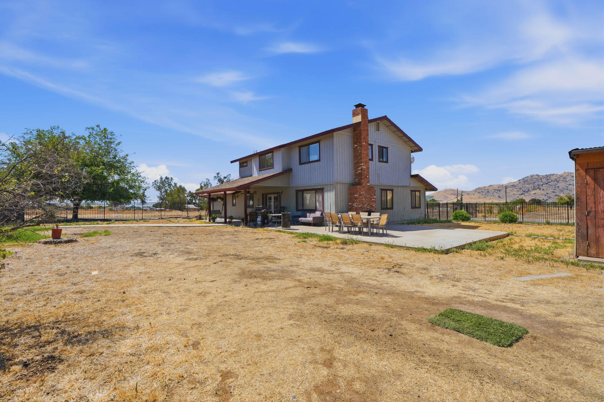 27186 Ave 140, Porterville, CA 93257