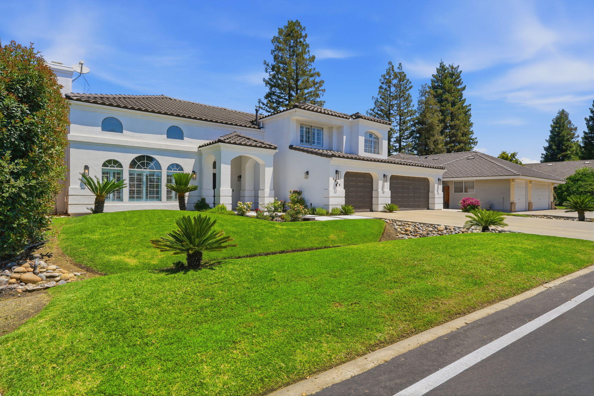 5622 W Prospect Ct, Visalia, CA 93291