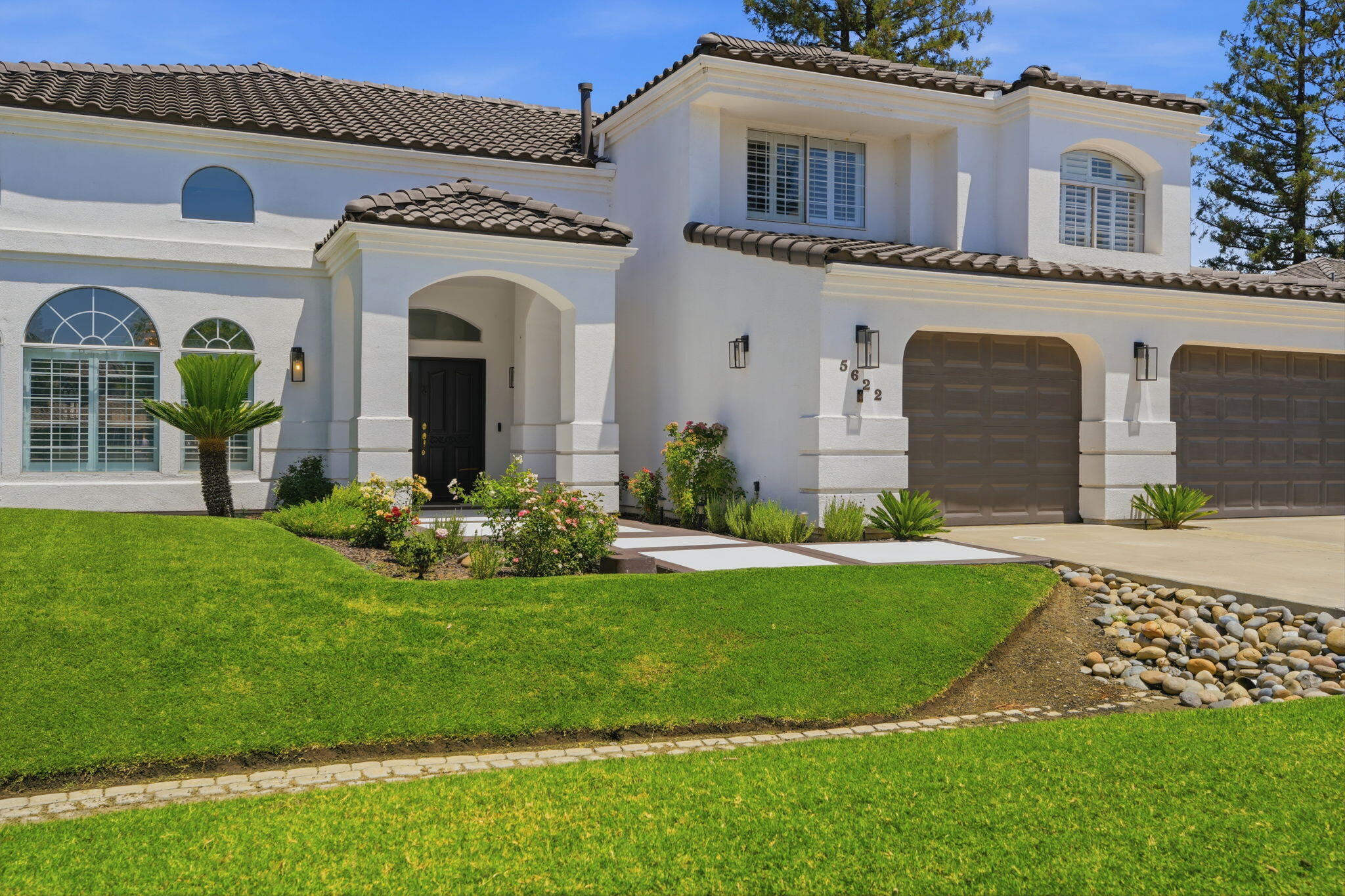 5622 W Prospect Ct, Visalia, CA 93291