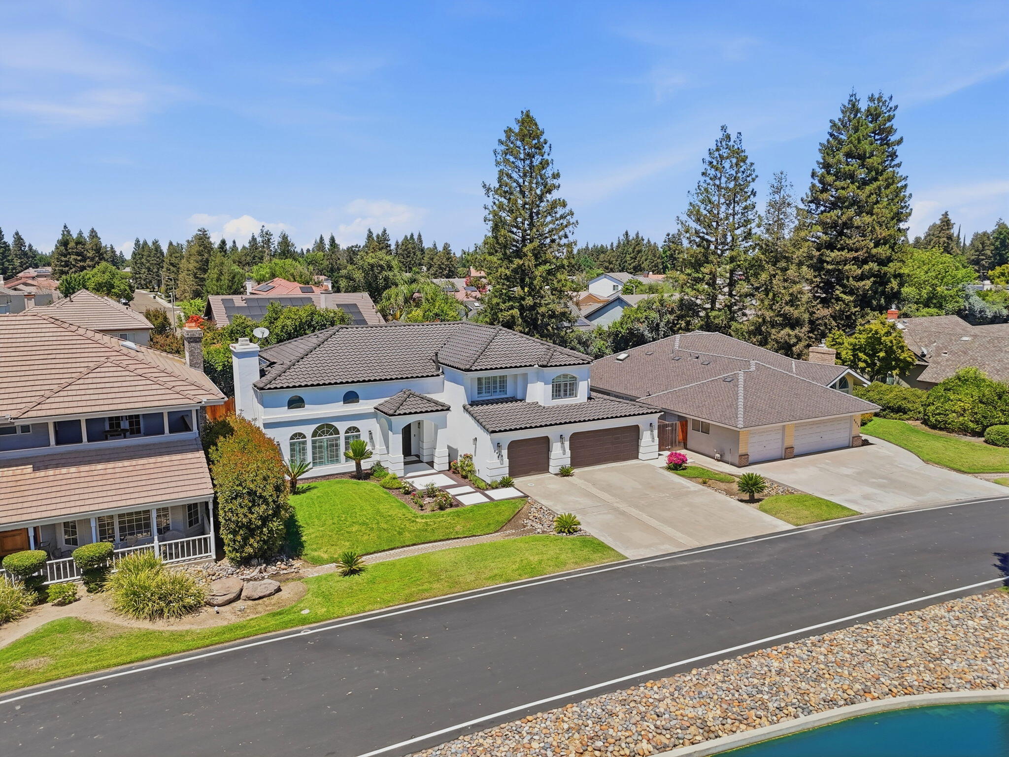 5622 W Prospect Ct, Visalia, CA 93291