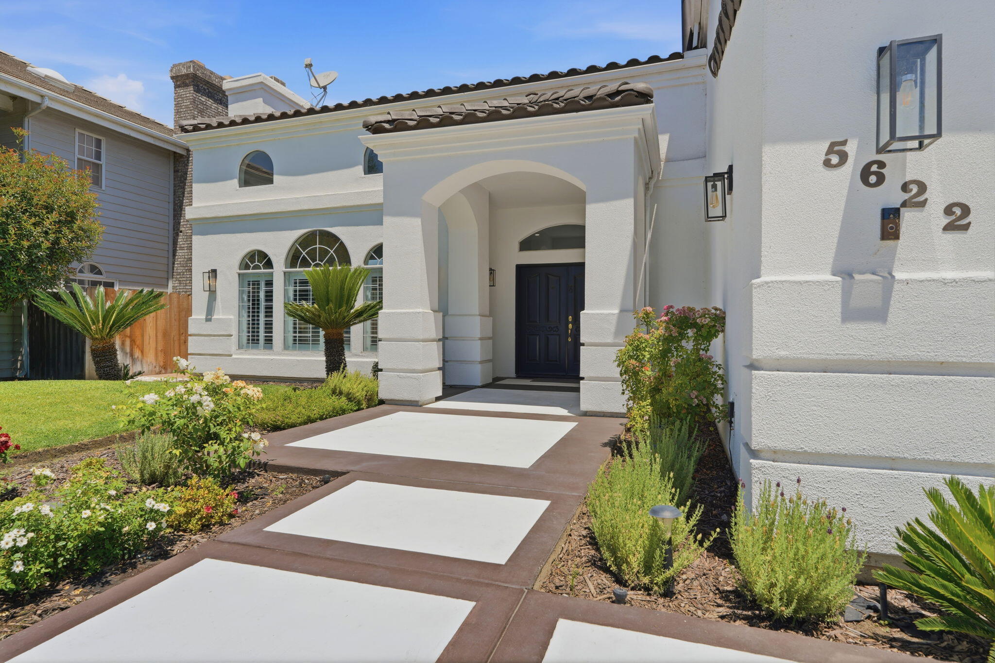 5622 W Prospect Ct, Visalia, CA 93291