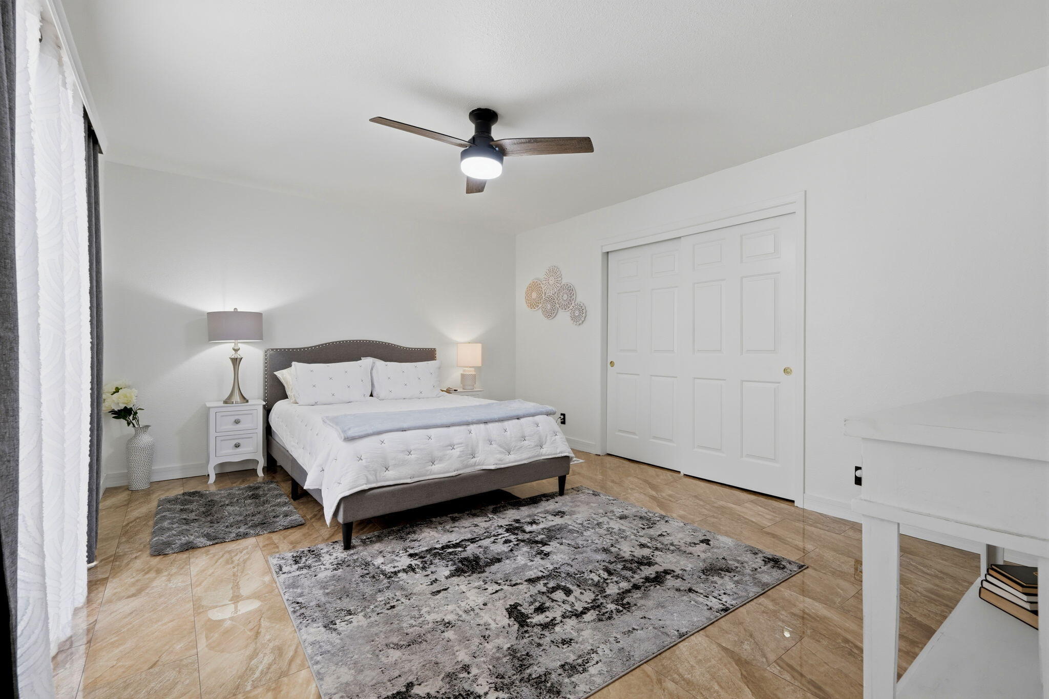 5622 W Prospect Ct, Visalia, CA 93291