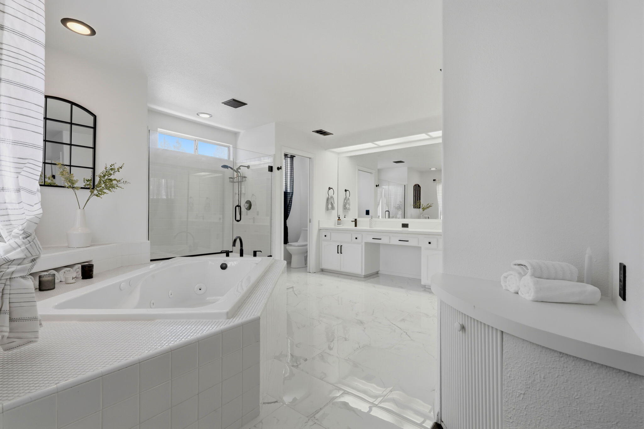 5622 W Prospect Ct, Visalia, CA 93291
