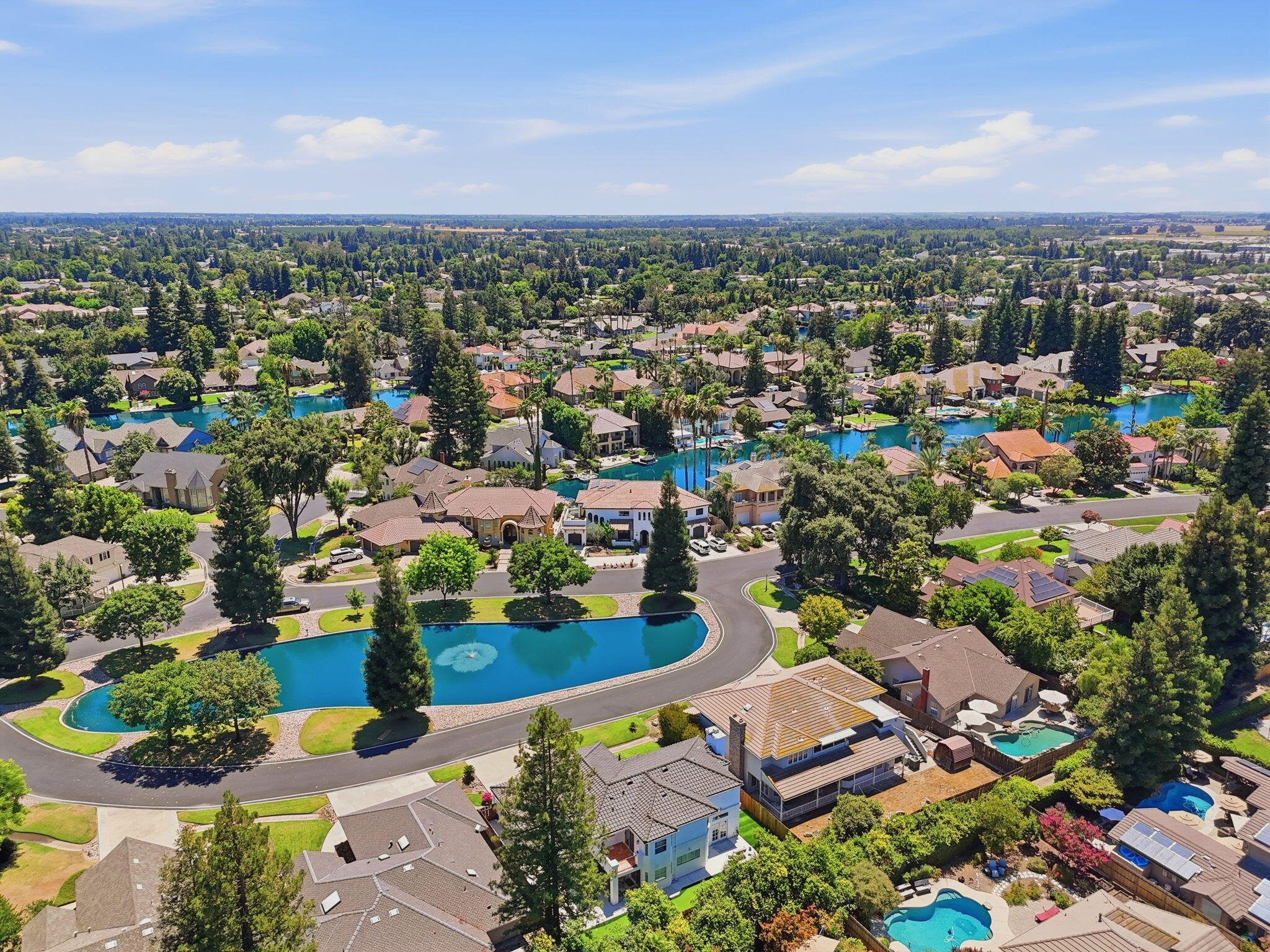 5622 W Prospect Ct, Visalia, CA 93291