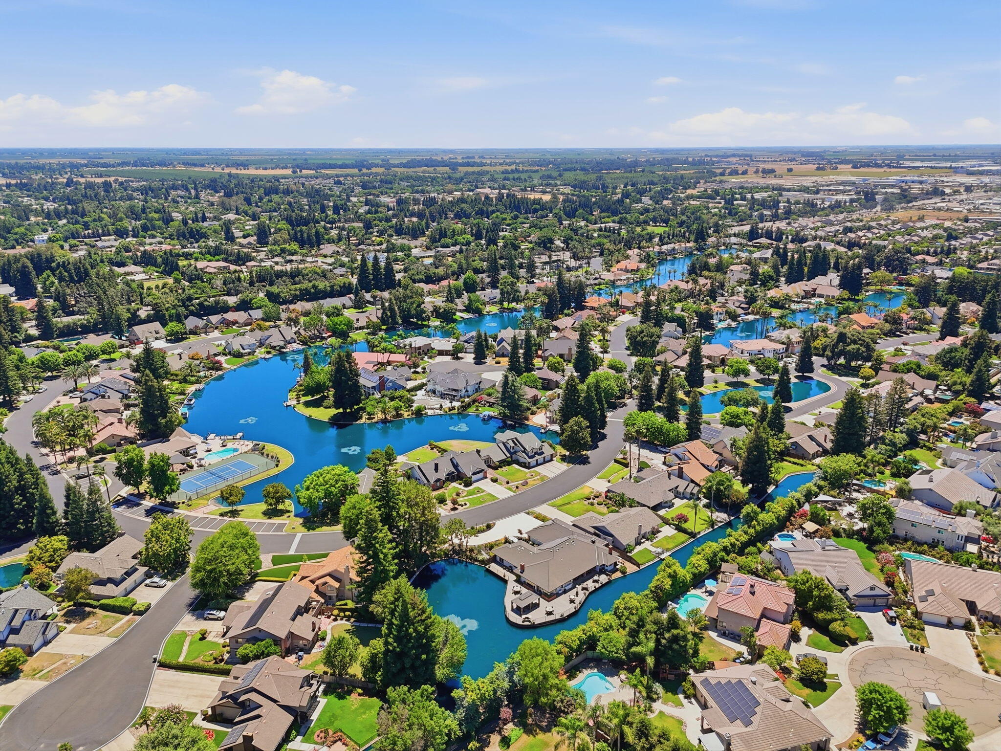 5622 W Prospect Ct, Visalia, CA 93291