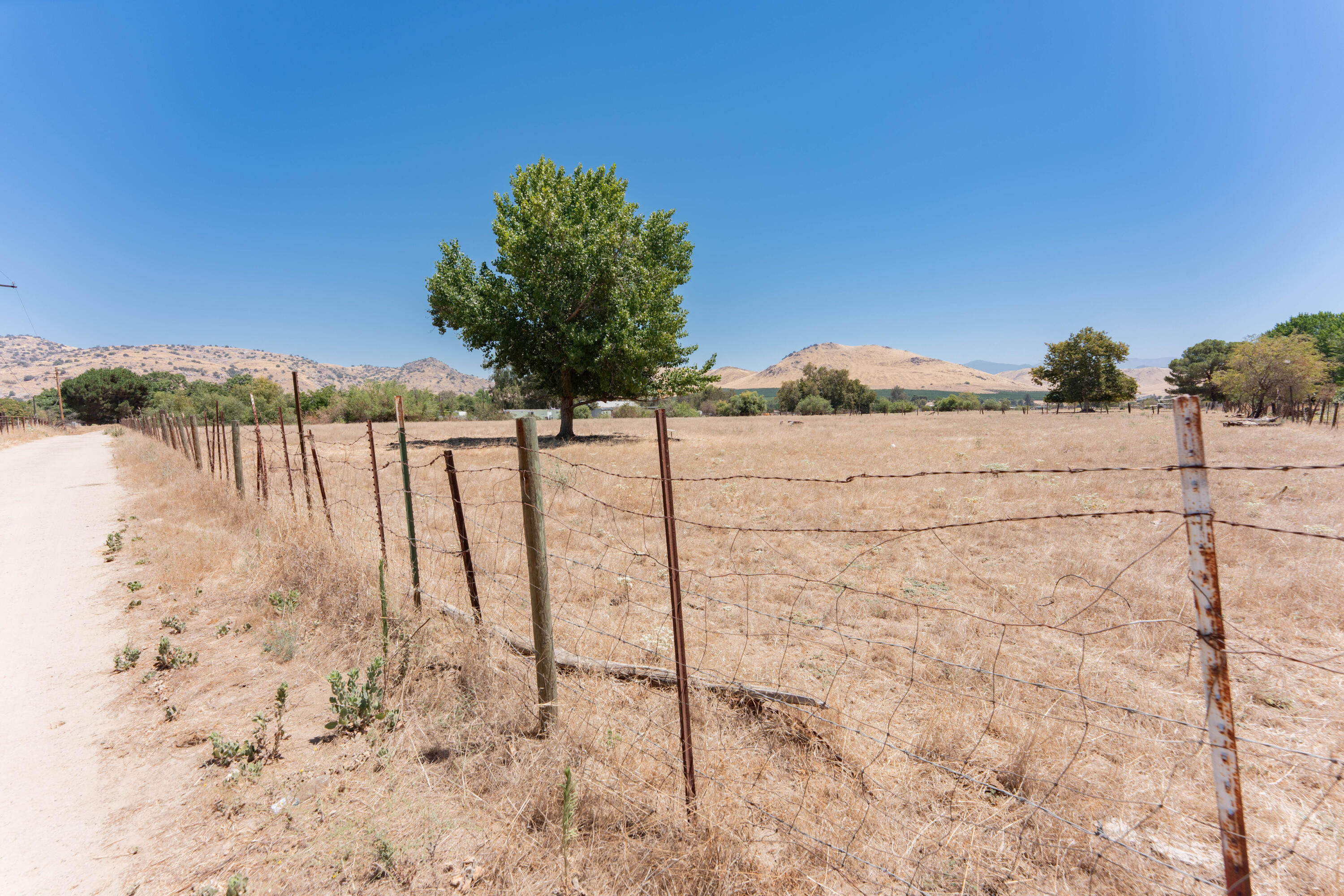 27298 Ave 146a, Porterville, CA 93257