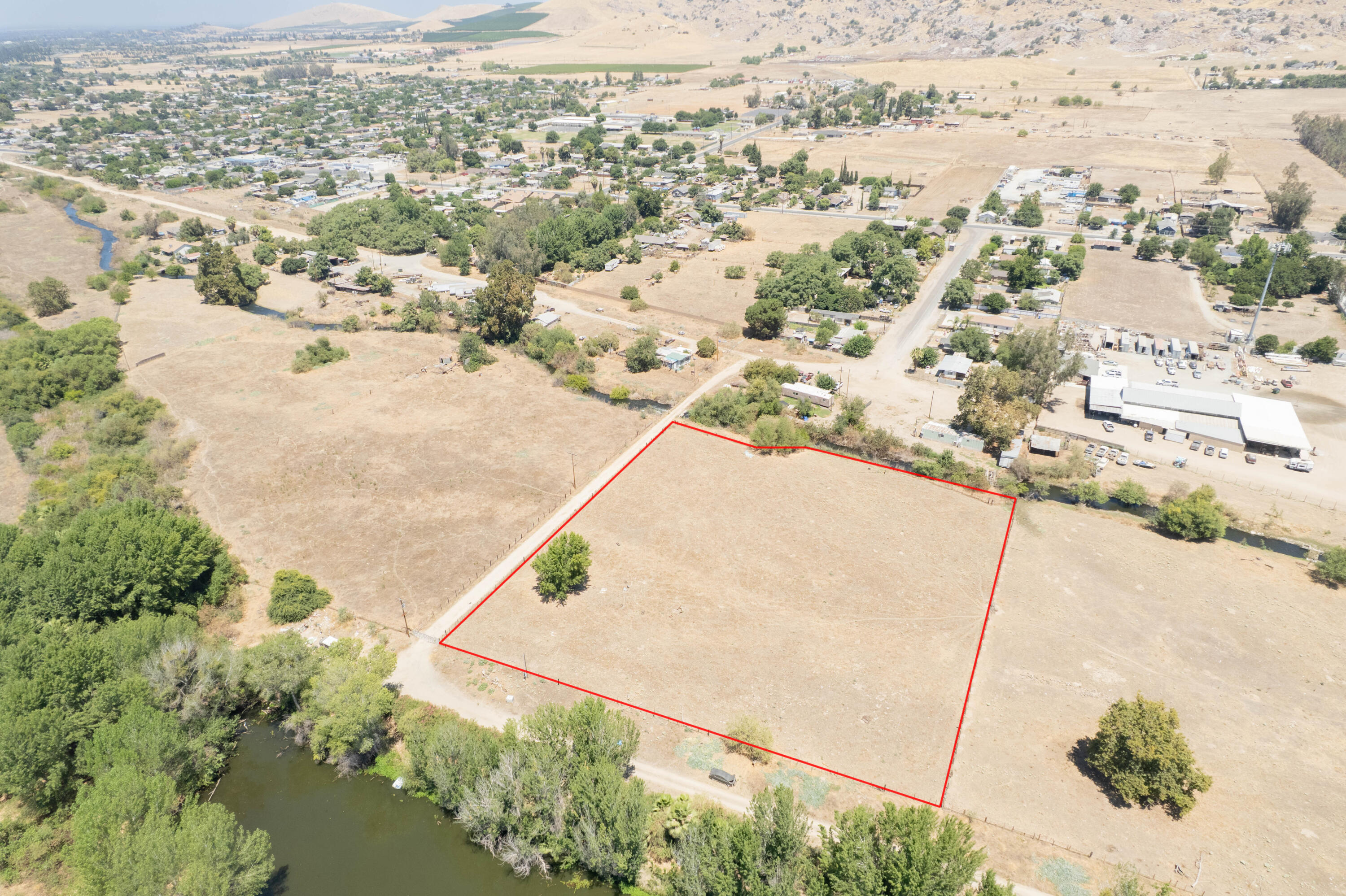 27298 Ave 146a, Porterville, CA 93257