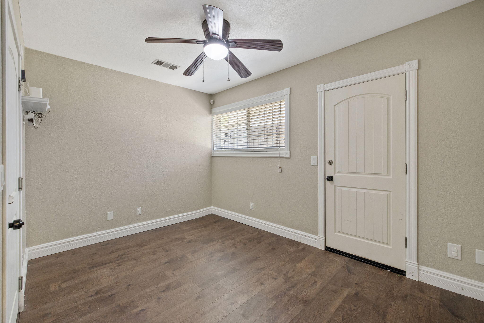 2175 Beechwood Ct, Hanford, CA 93230