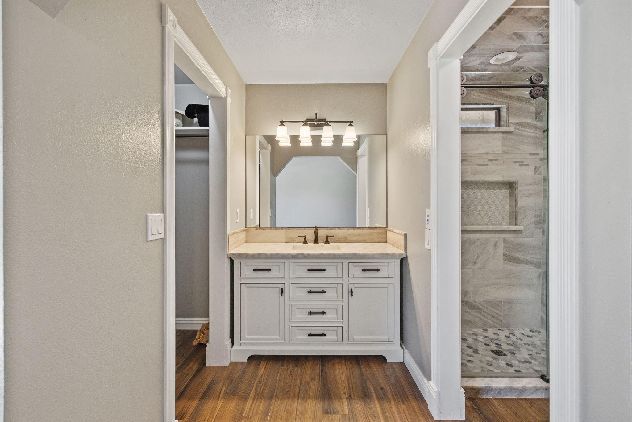 2175 Beechwood Ct, Hanford, CA 93230